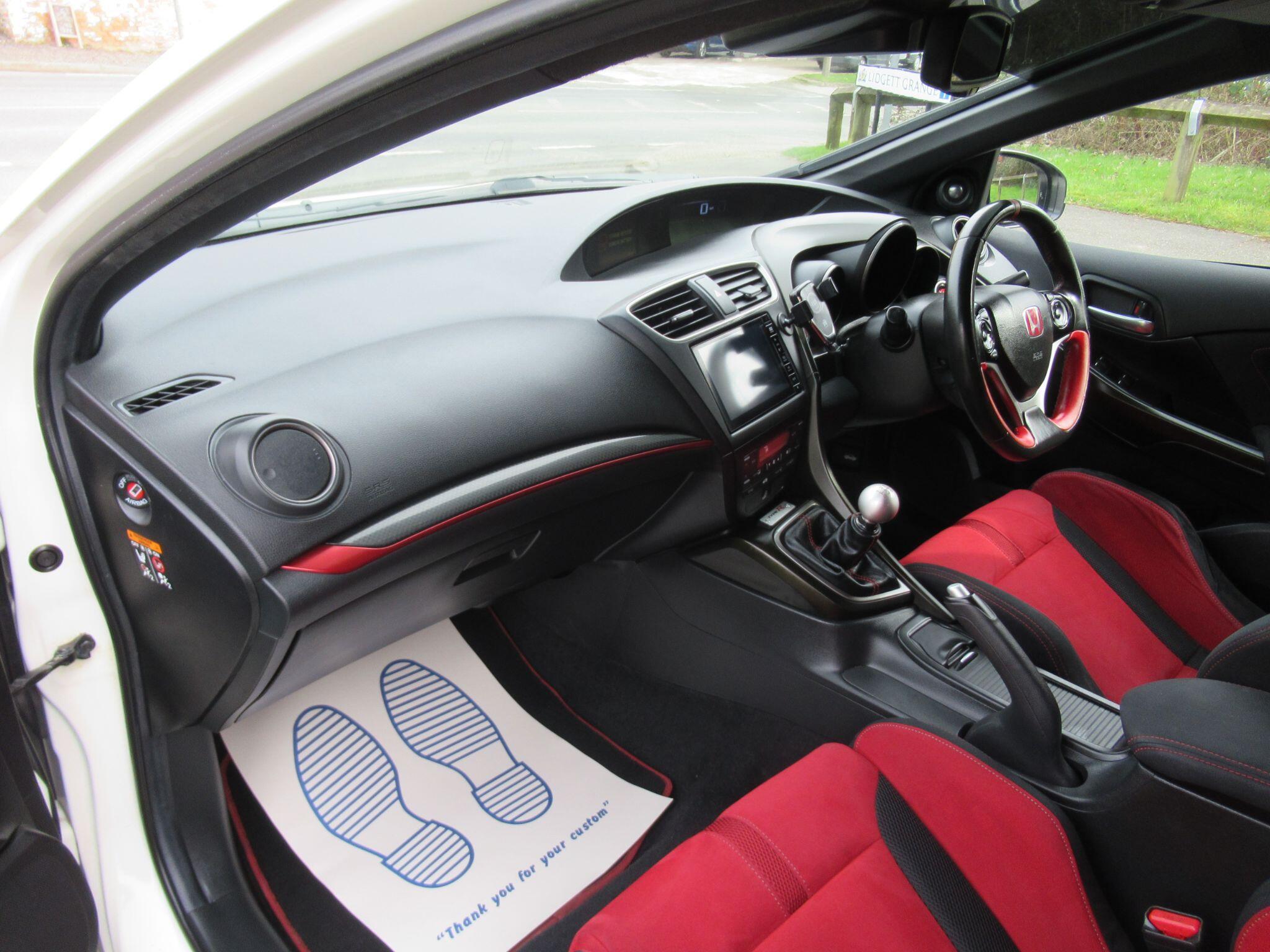 Honda Civic - Image 18