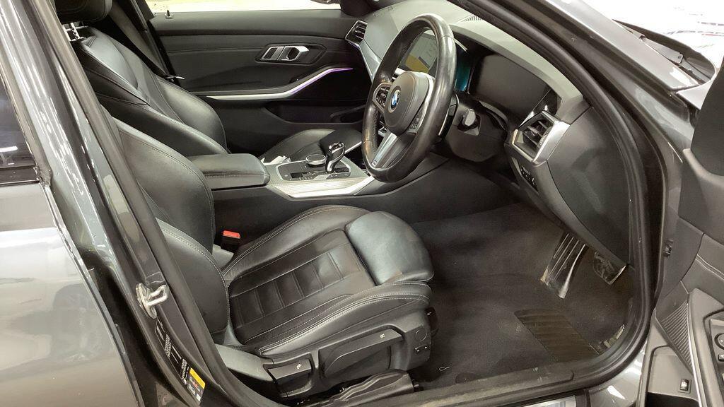 BMW 3 Series - Image 3