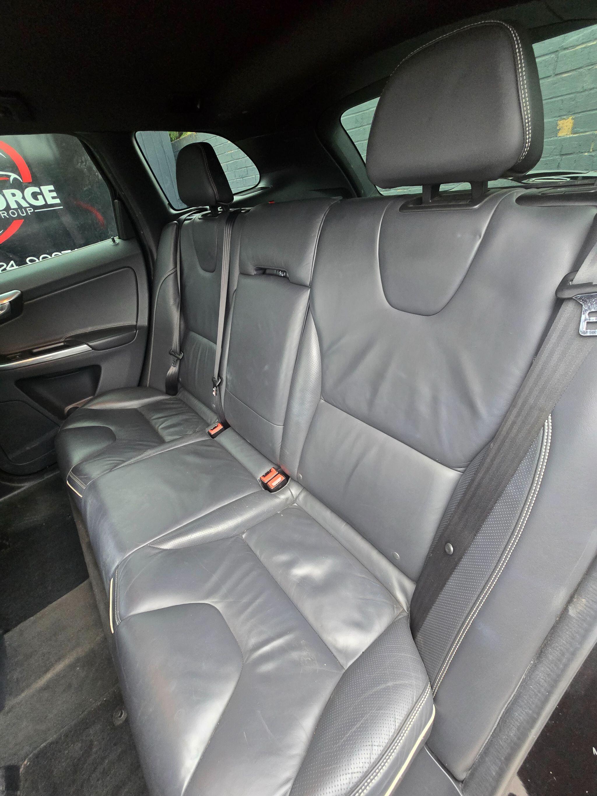 Volvo XC60 - Image 40