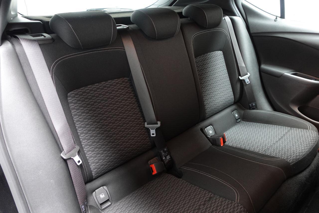 Vauxhall Astra - Image 18