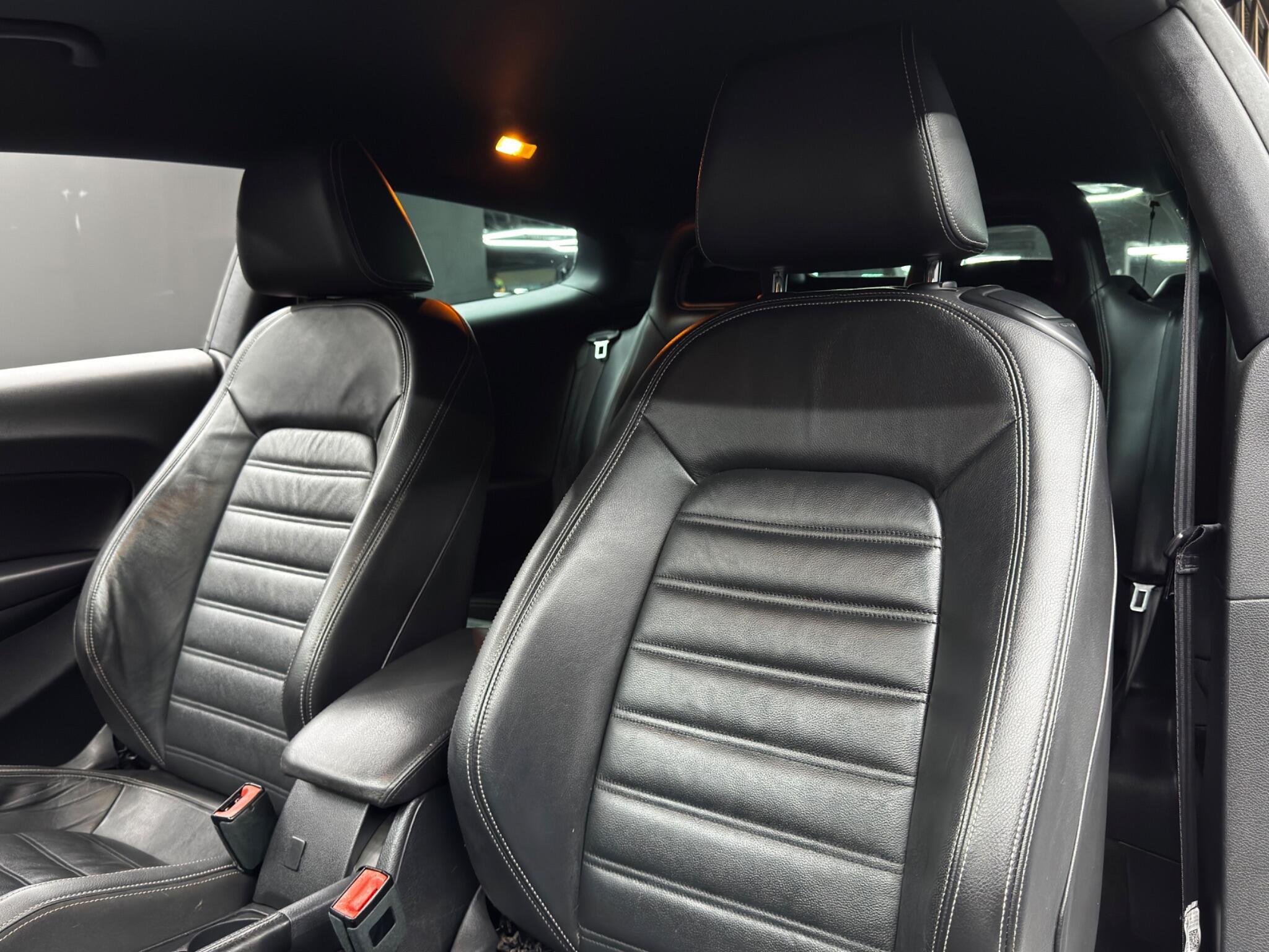 Volkswagen Scirocco - Image 14