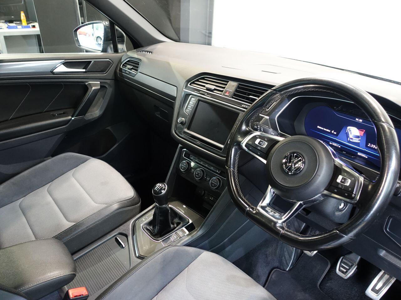 Volkswagen Tiguan - Image 3