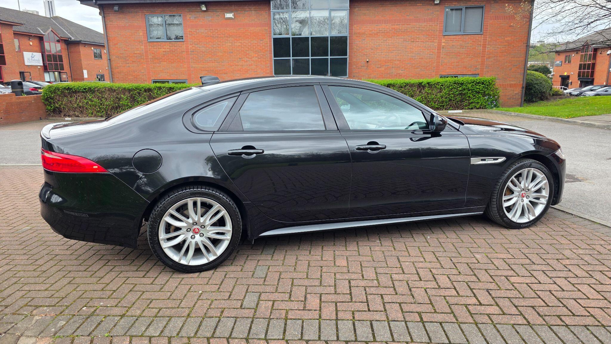 Jaguar XF - Image 10