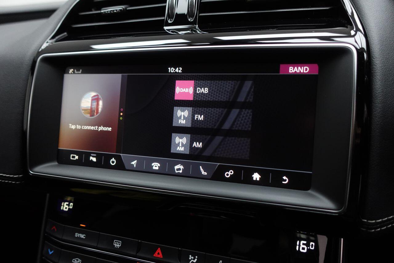 Jaguar XE - Image 18