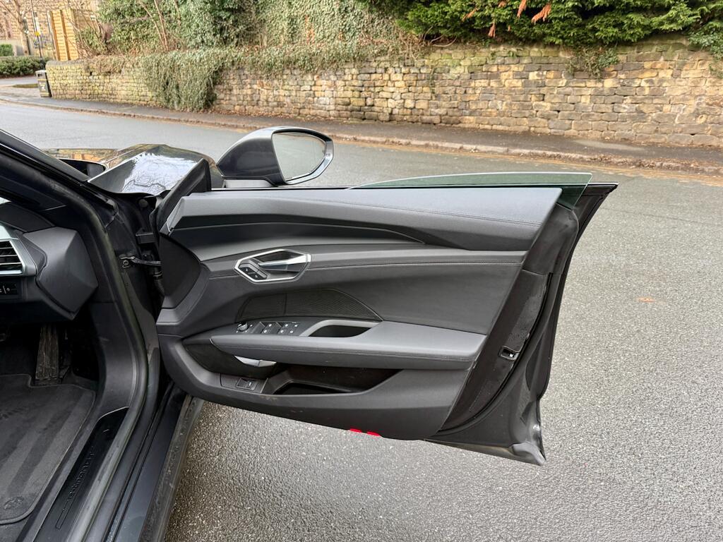 Audi E-Tron GT - Image 23