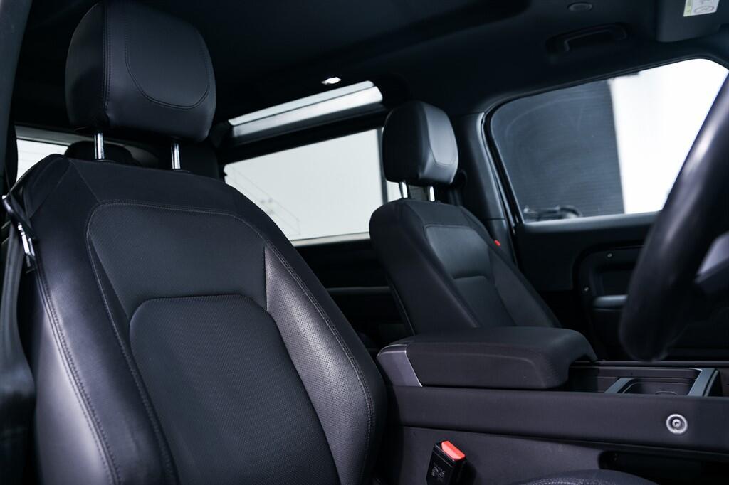 Land Rover Defender 90 - Image 12