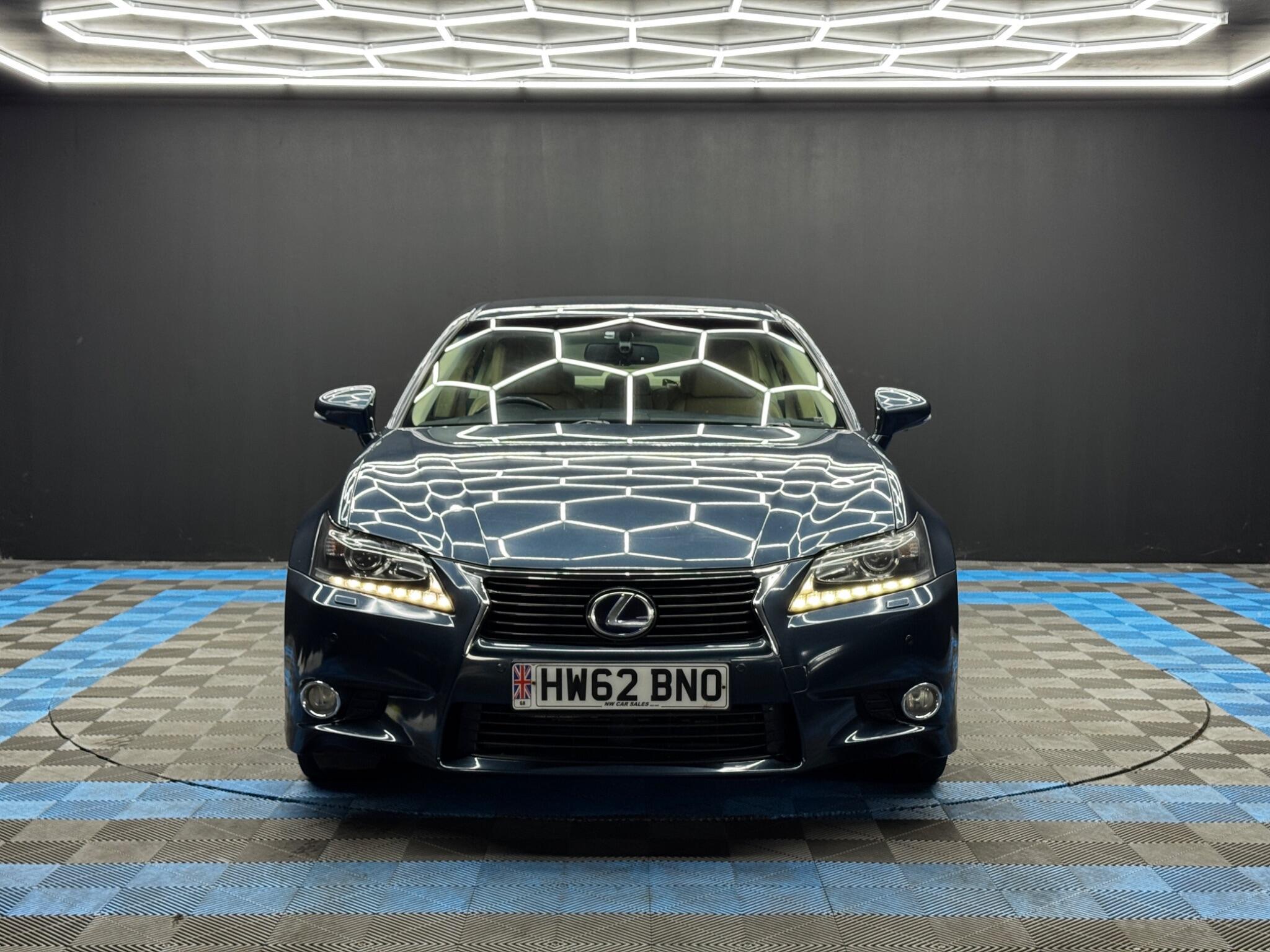 Lexus GS - Image 2