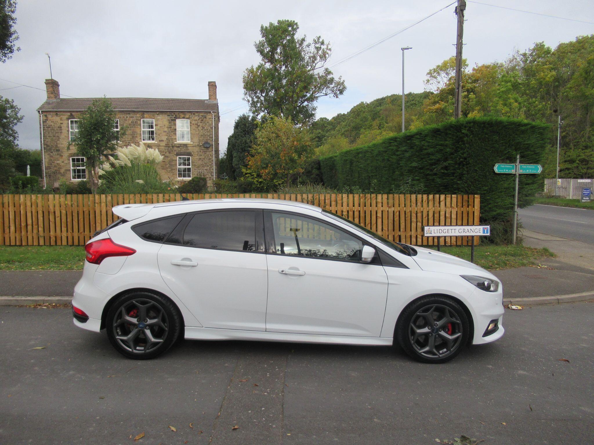 Ford Focus - Image 3