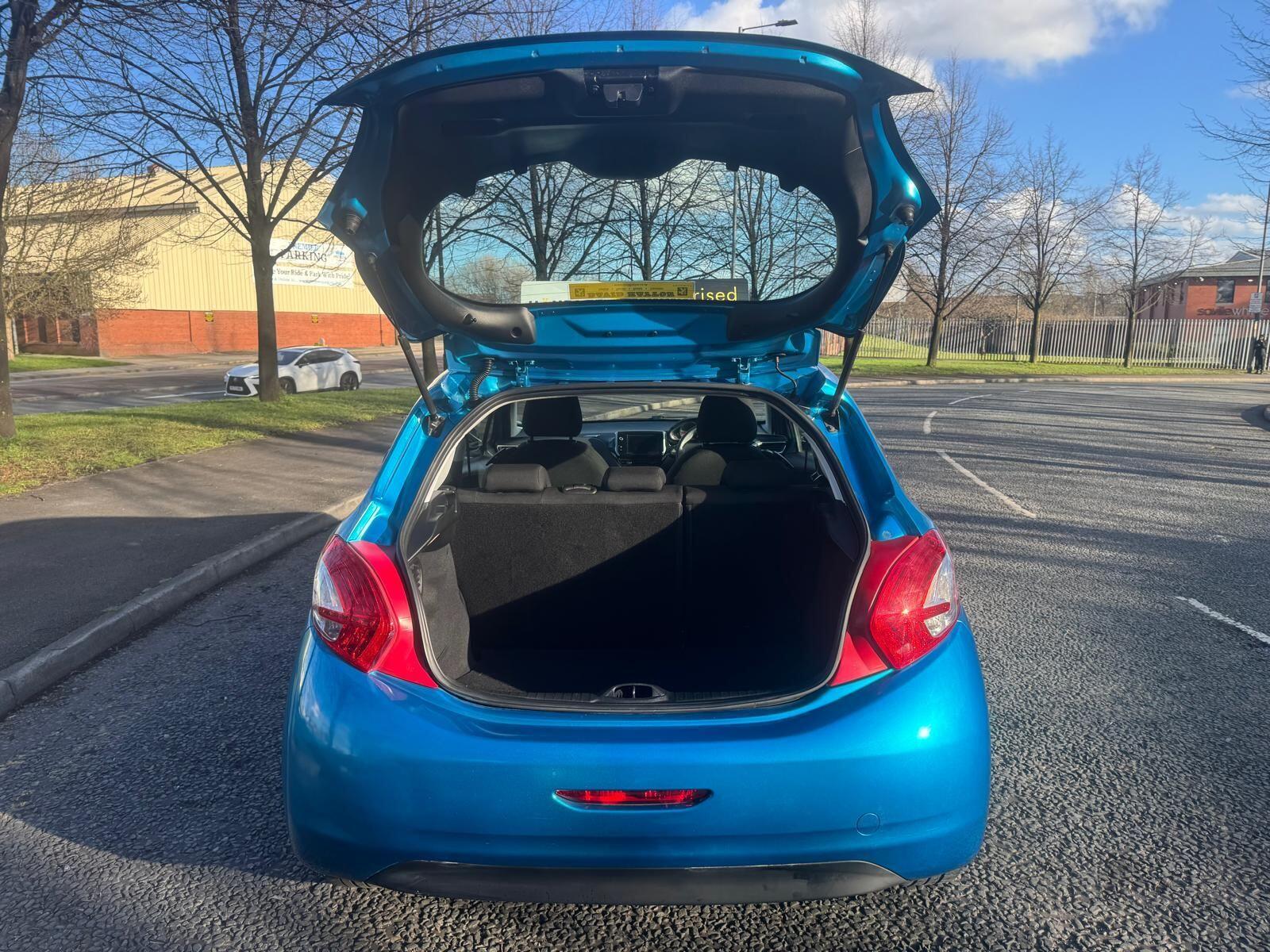 Peugeot 208 - Image 35