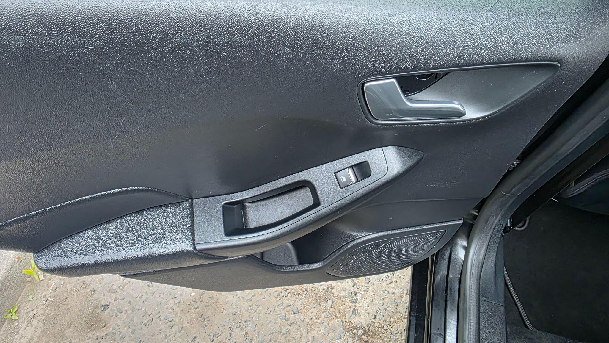 Ford Fiesta - Image 40