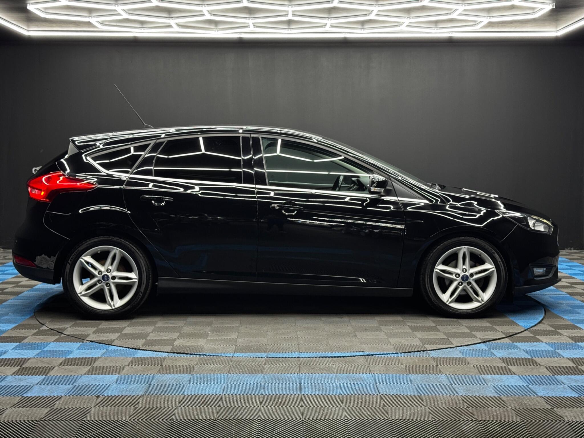 Ford Focus - Image 4