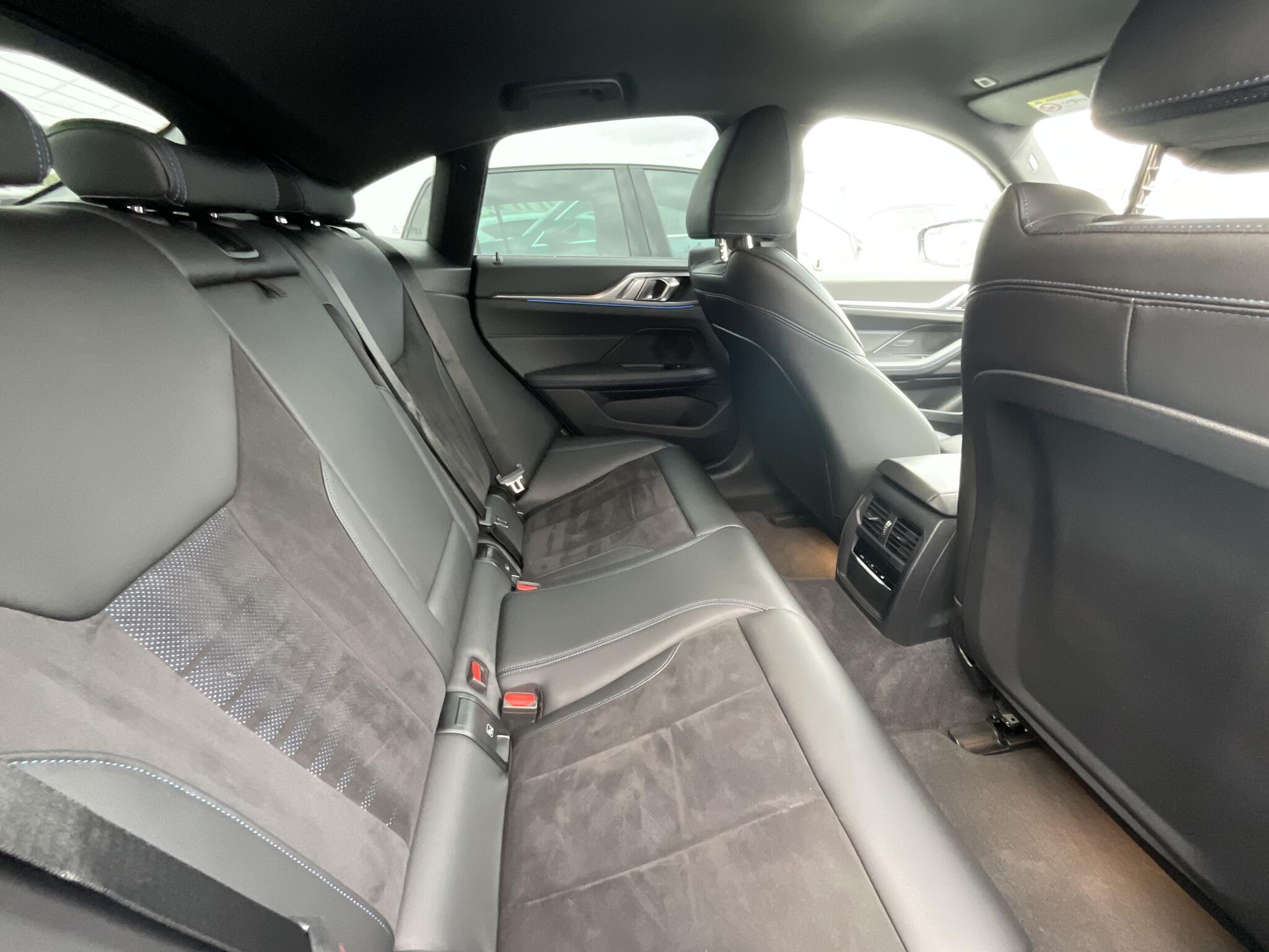 BMW I4 - Image 12