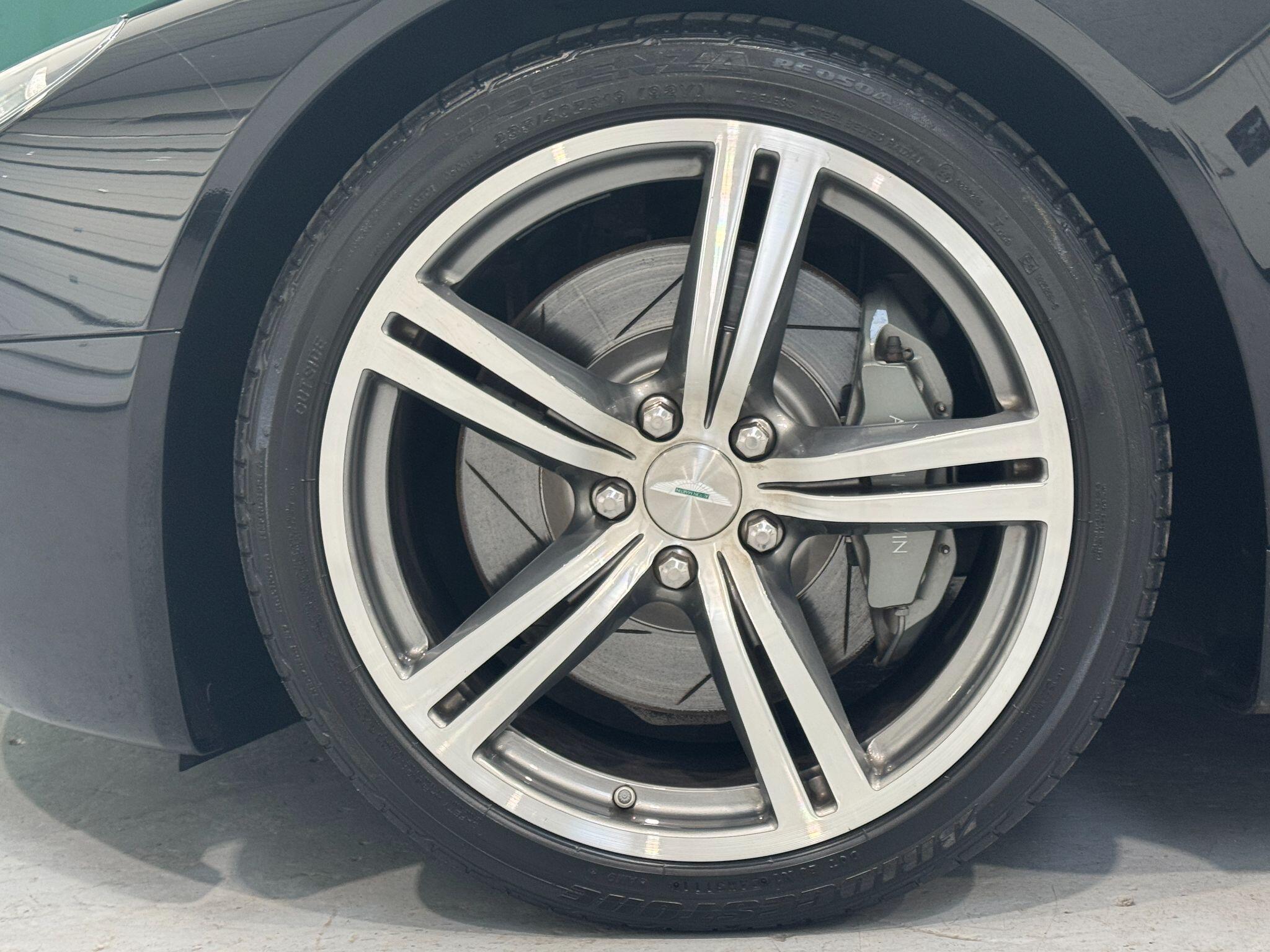 Aston Martin Vantage - Image 26