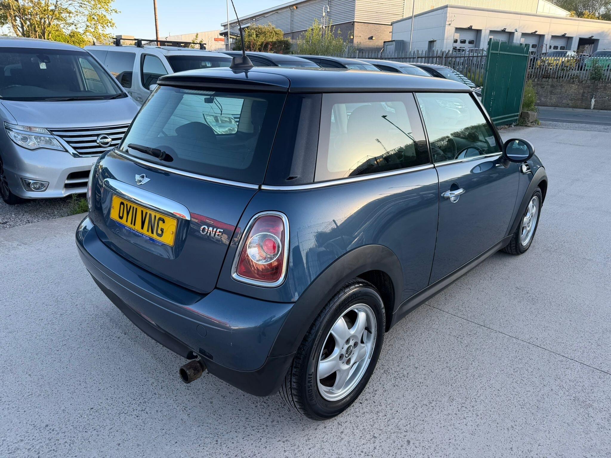 MINI Hatch - Image 7