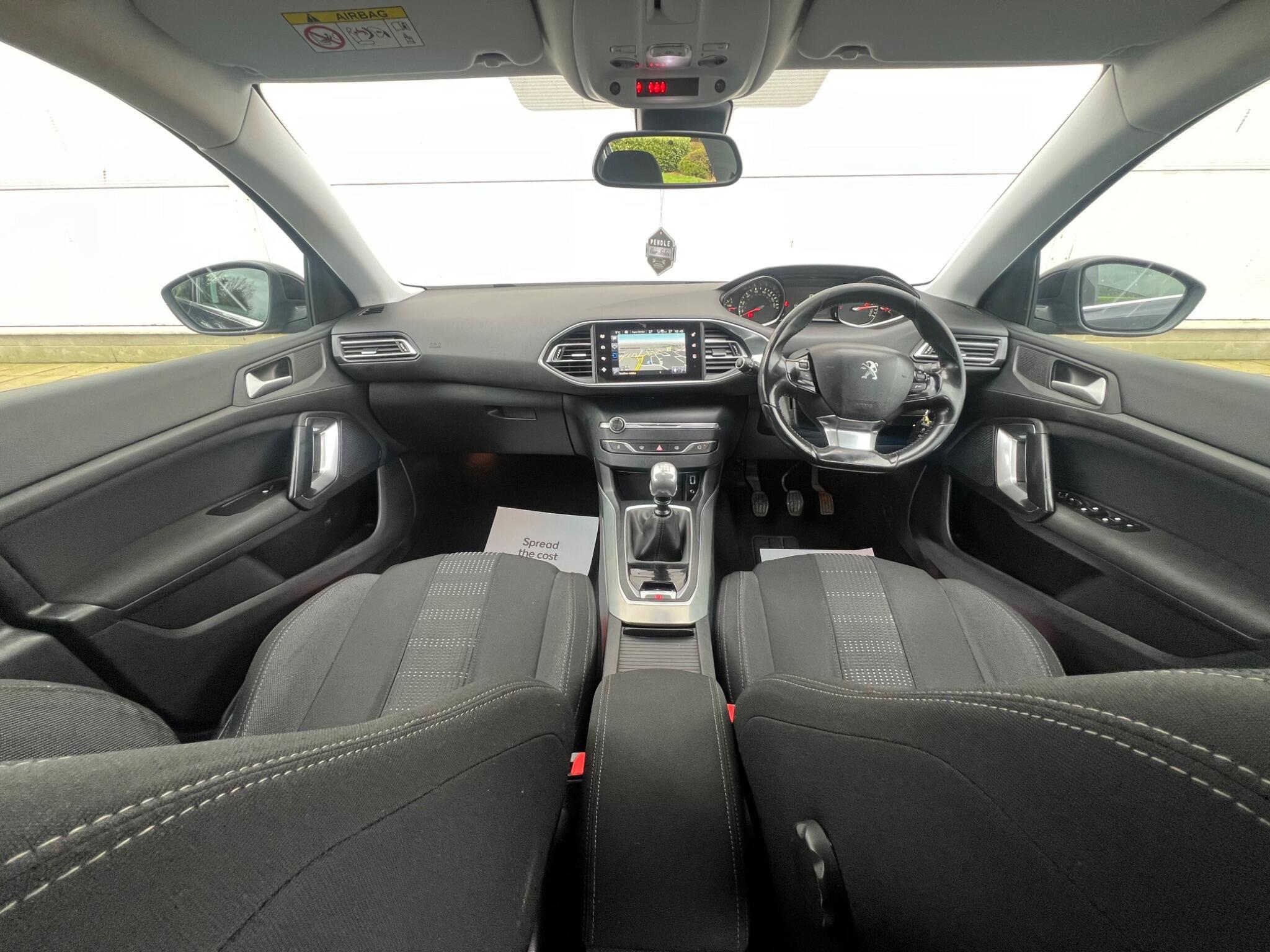 Peugeot 308 - Image 23