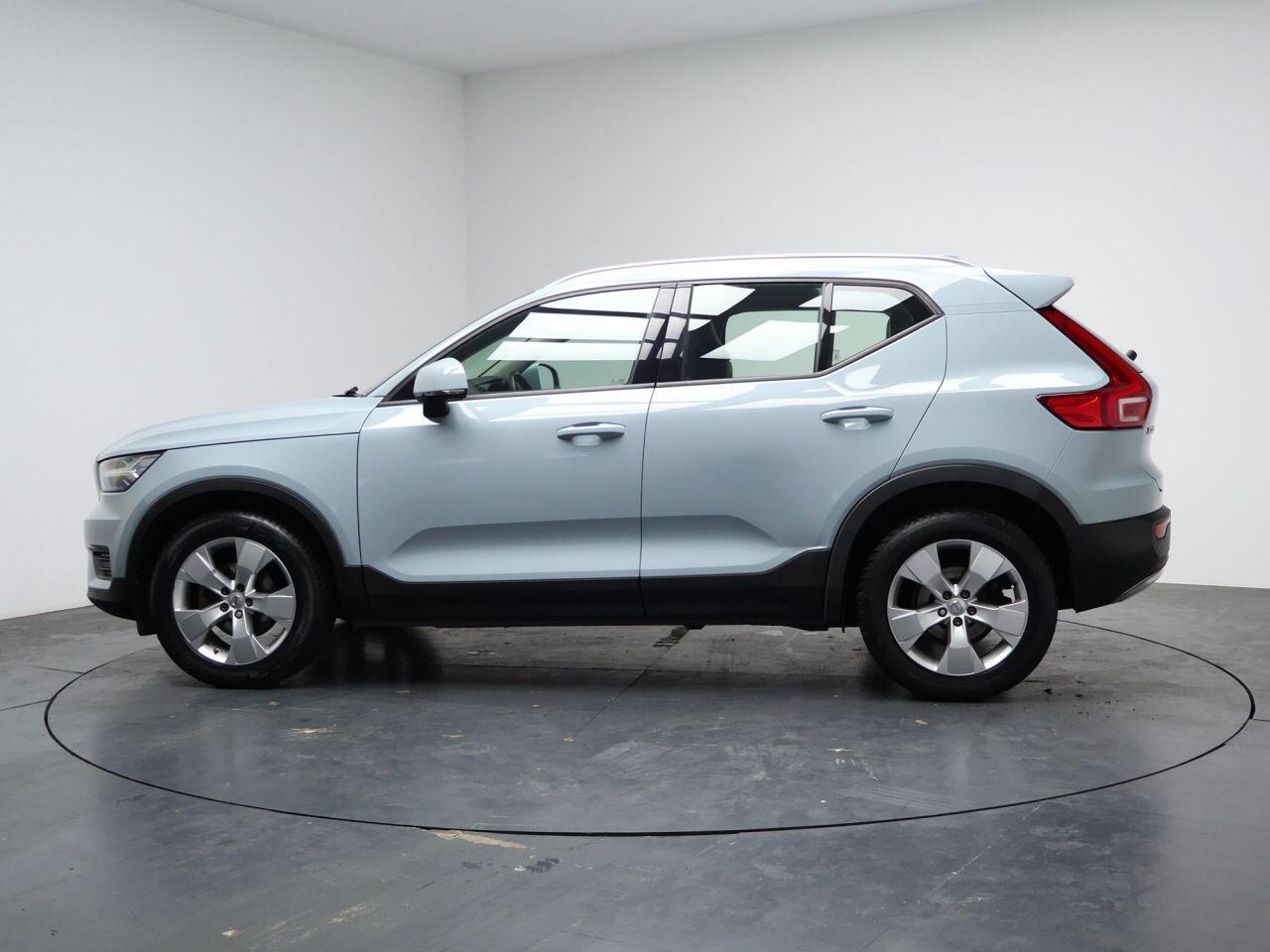Volvo XC40 - Image 4