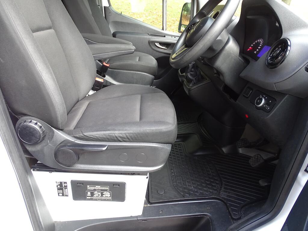 Mercedes Sprinter - Image 11