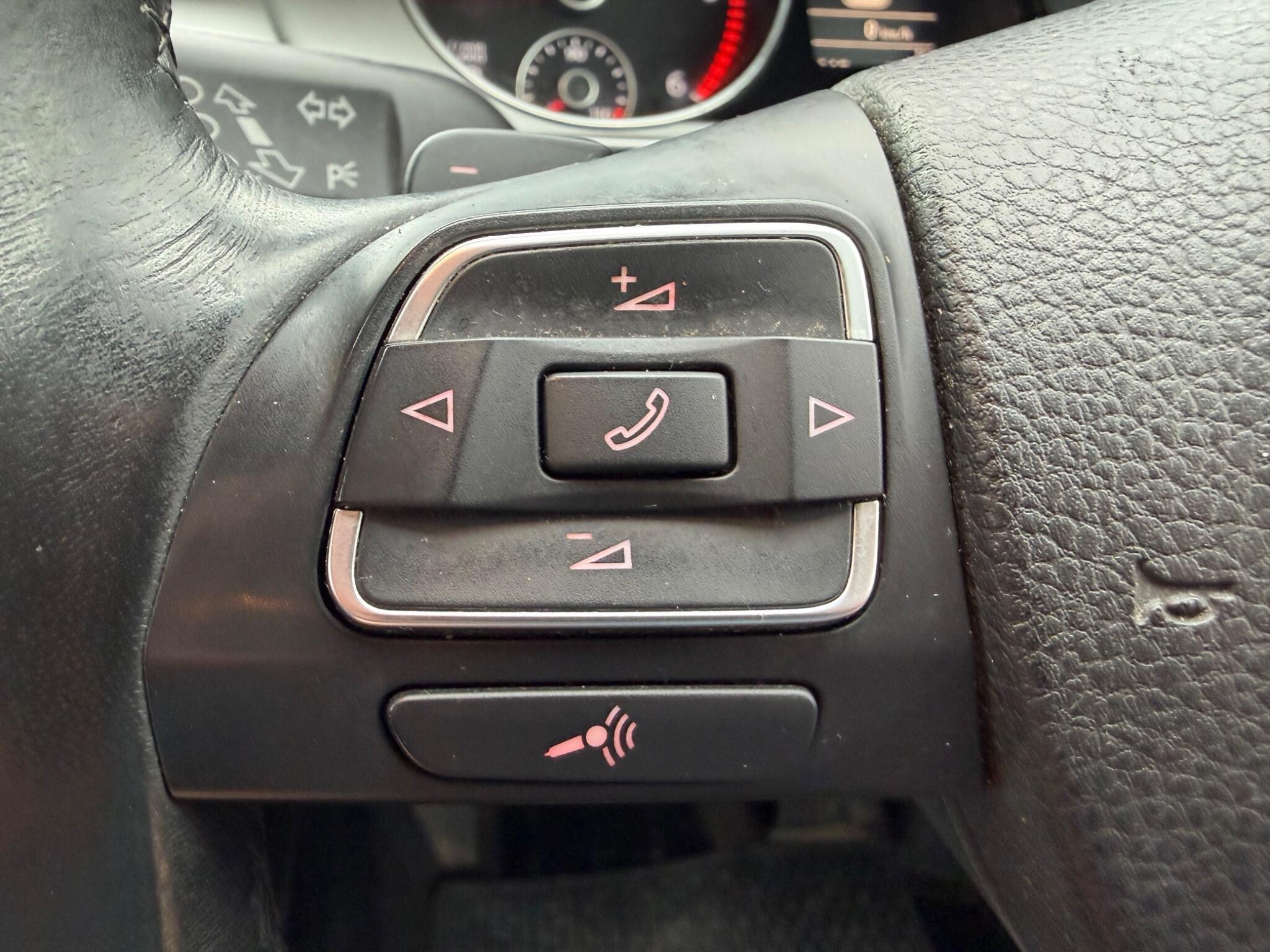 Volkswagen Passat - Image 30