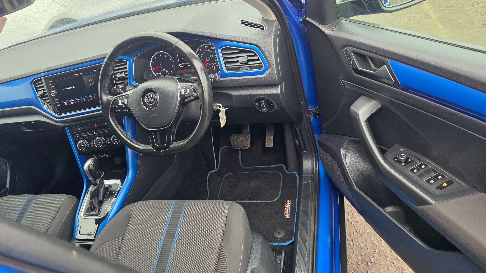 Volkswagen T-Roc - Image 23