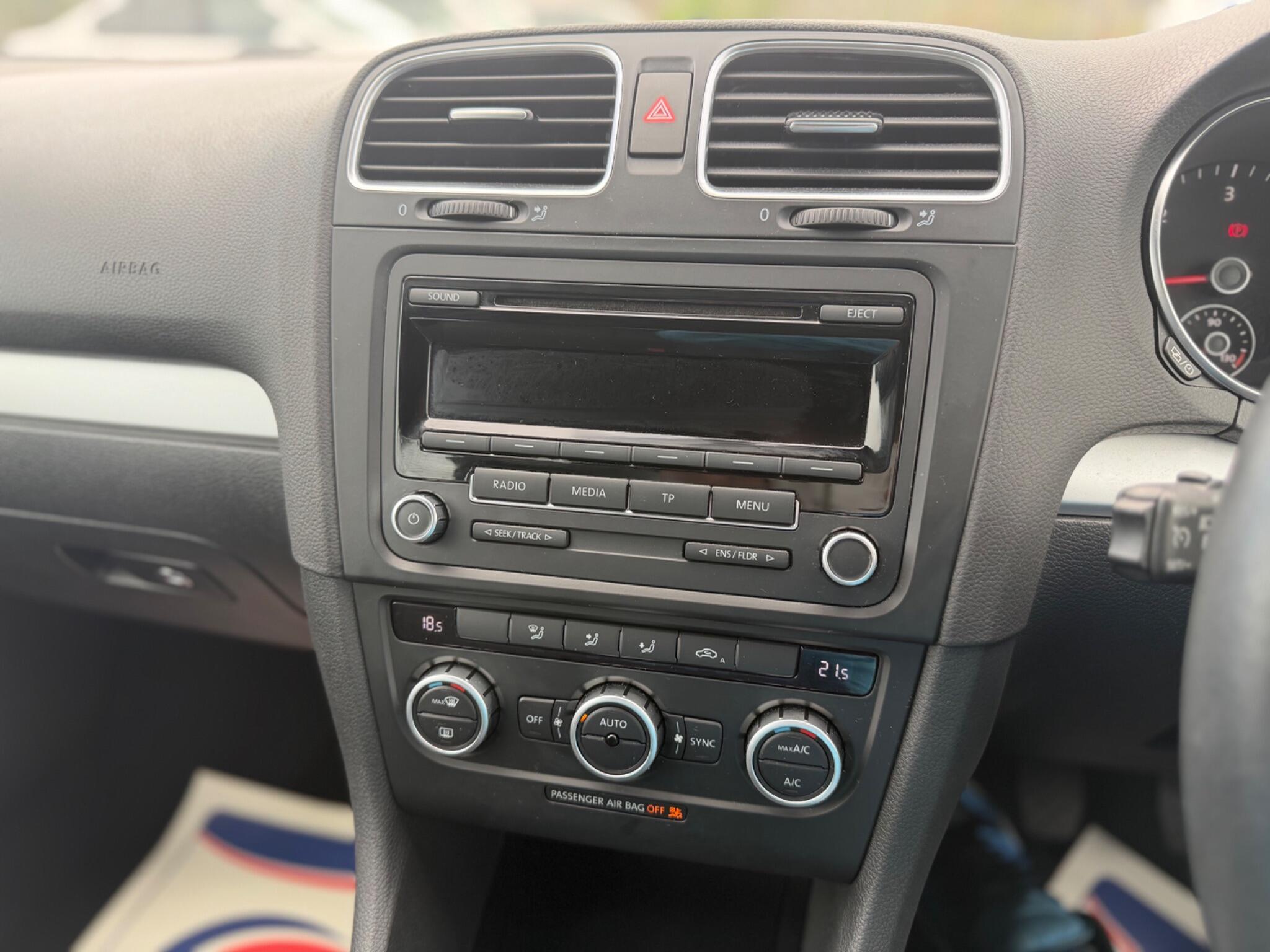 Volkswagen Golf - Image 23