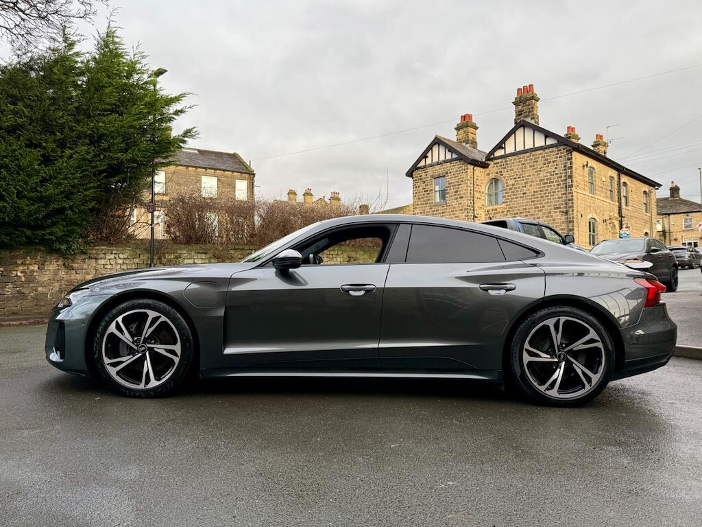 Audi E-Tron GT - Image 6