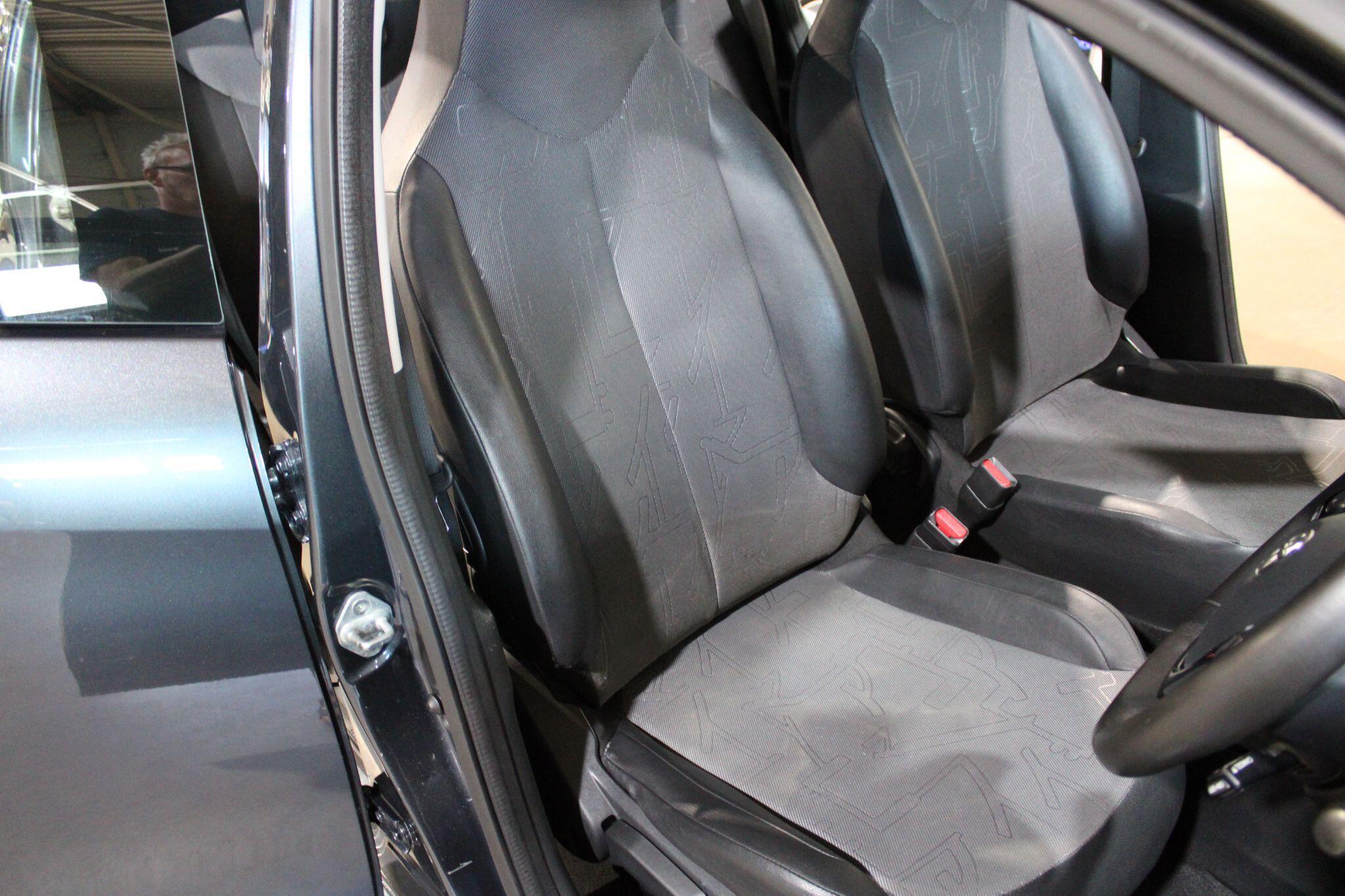 Toyota Aygo - Image 11