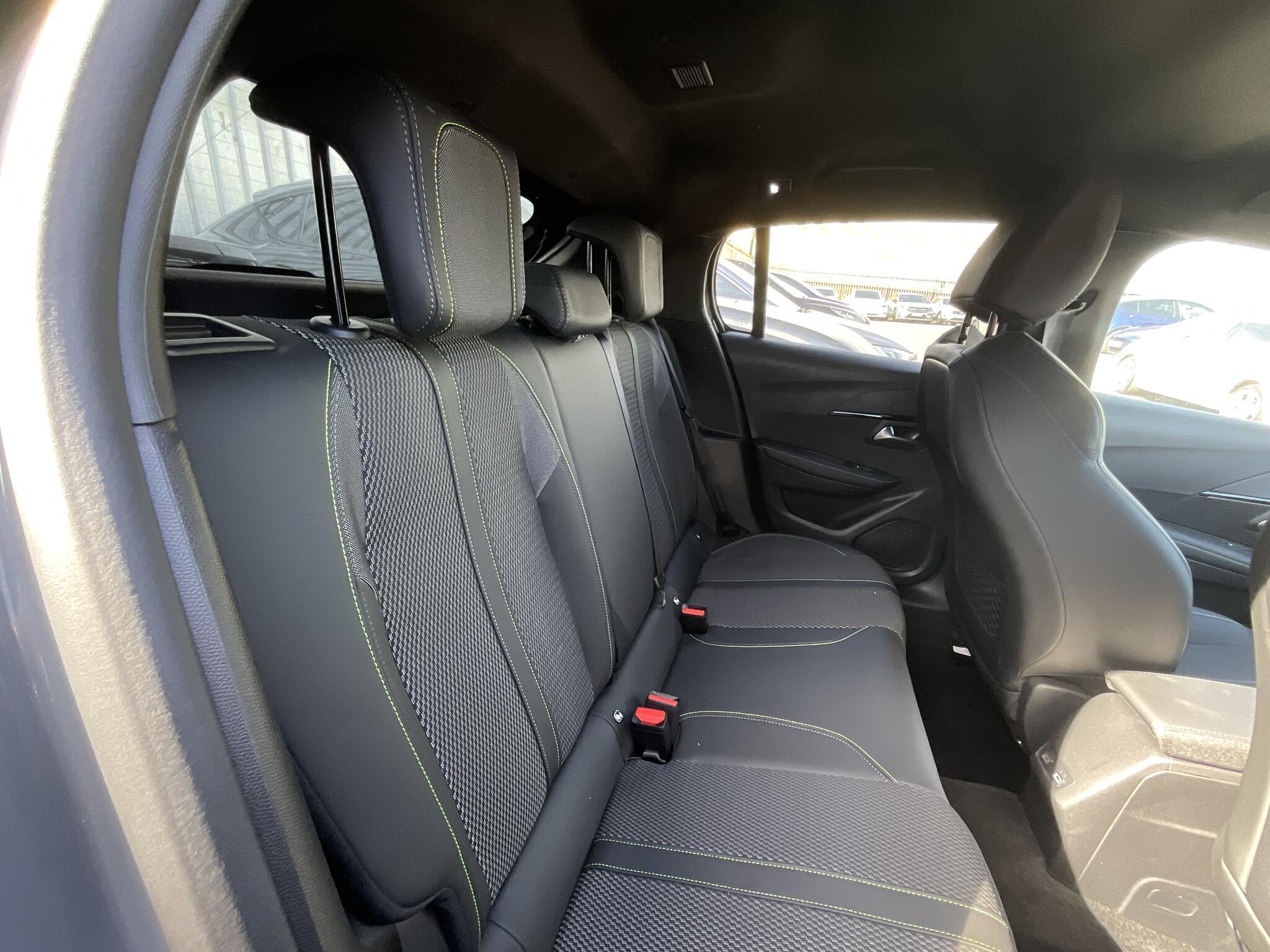Peugeot 208 - Image 11