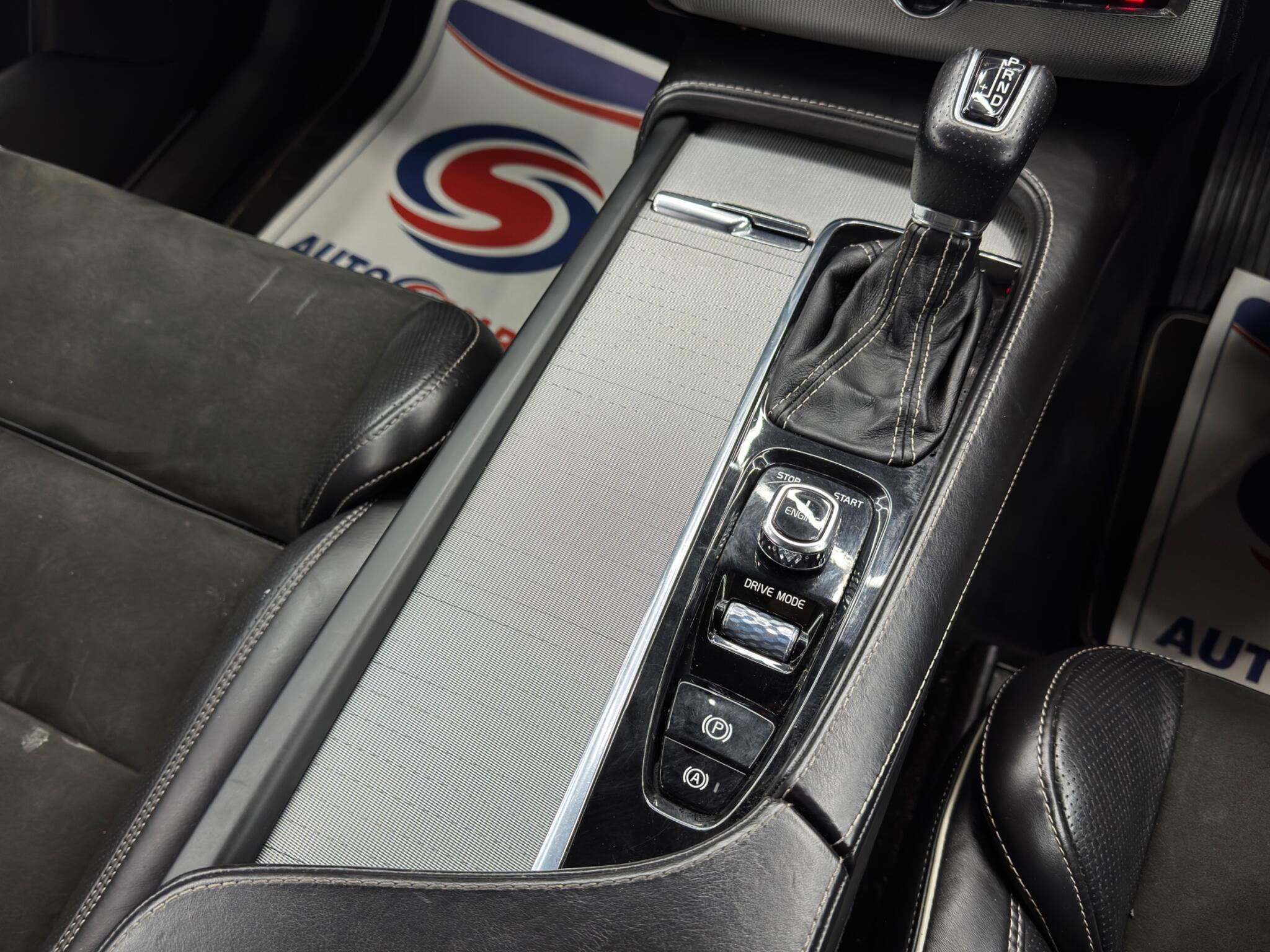 Volvo XC90 - Image 24