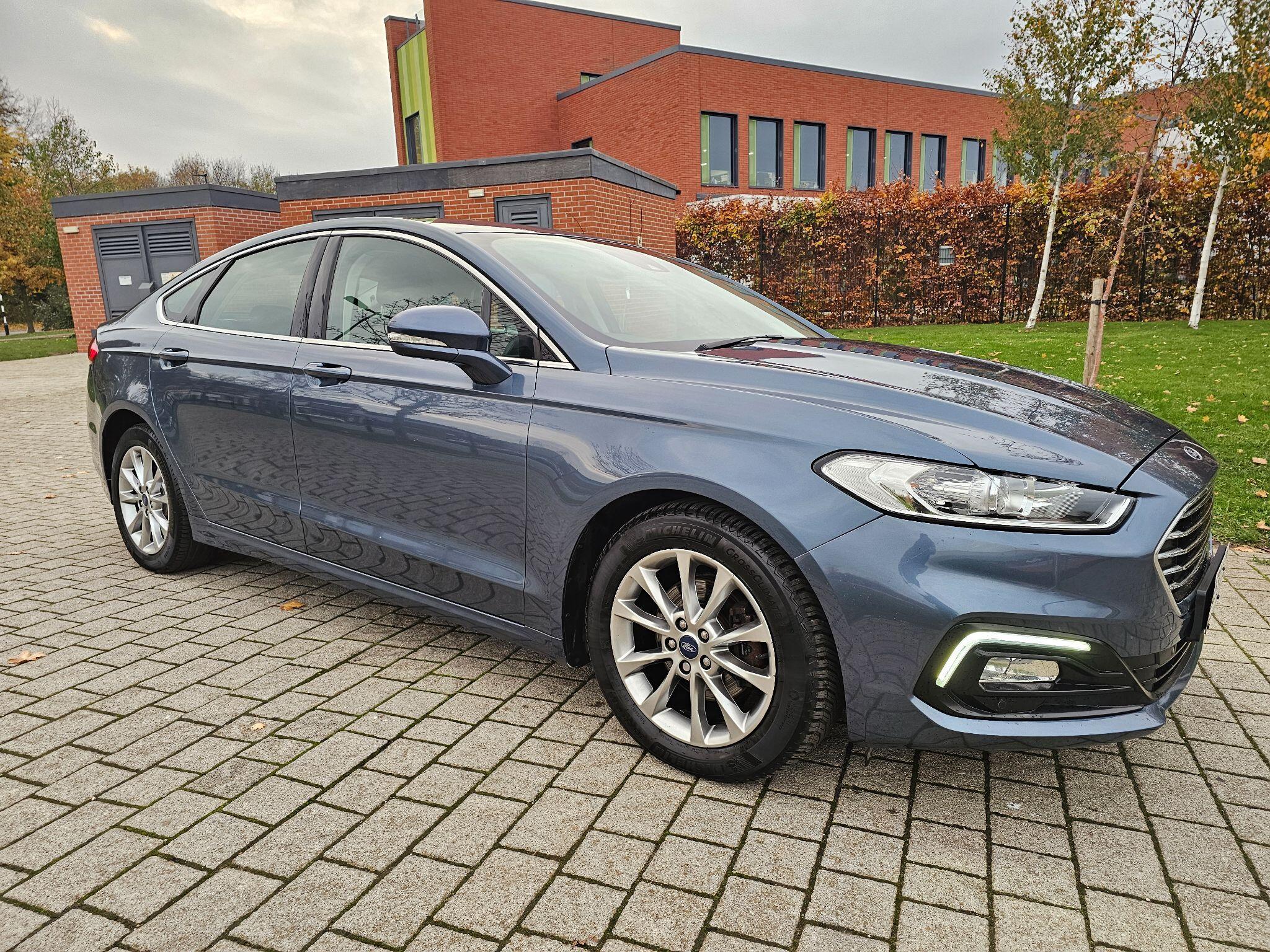 Ford Mondeo - Image 10