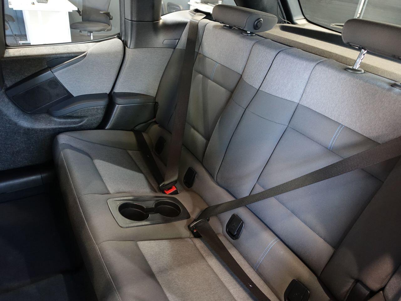 BMW i3 - Image 17