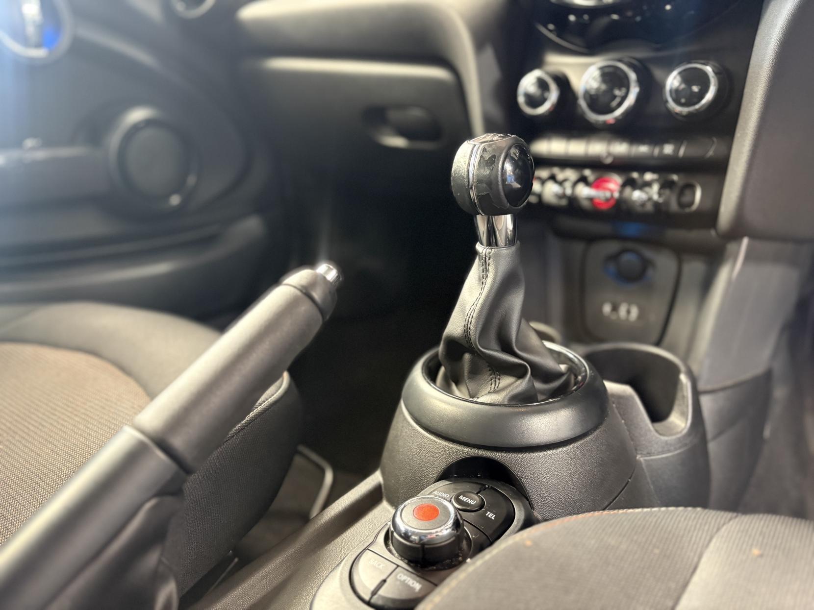 MINI Hatch - Image 14