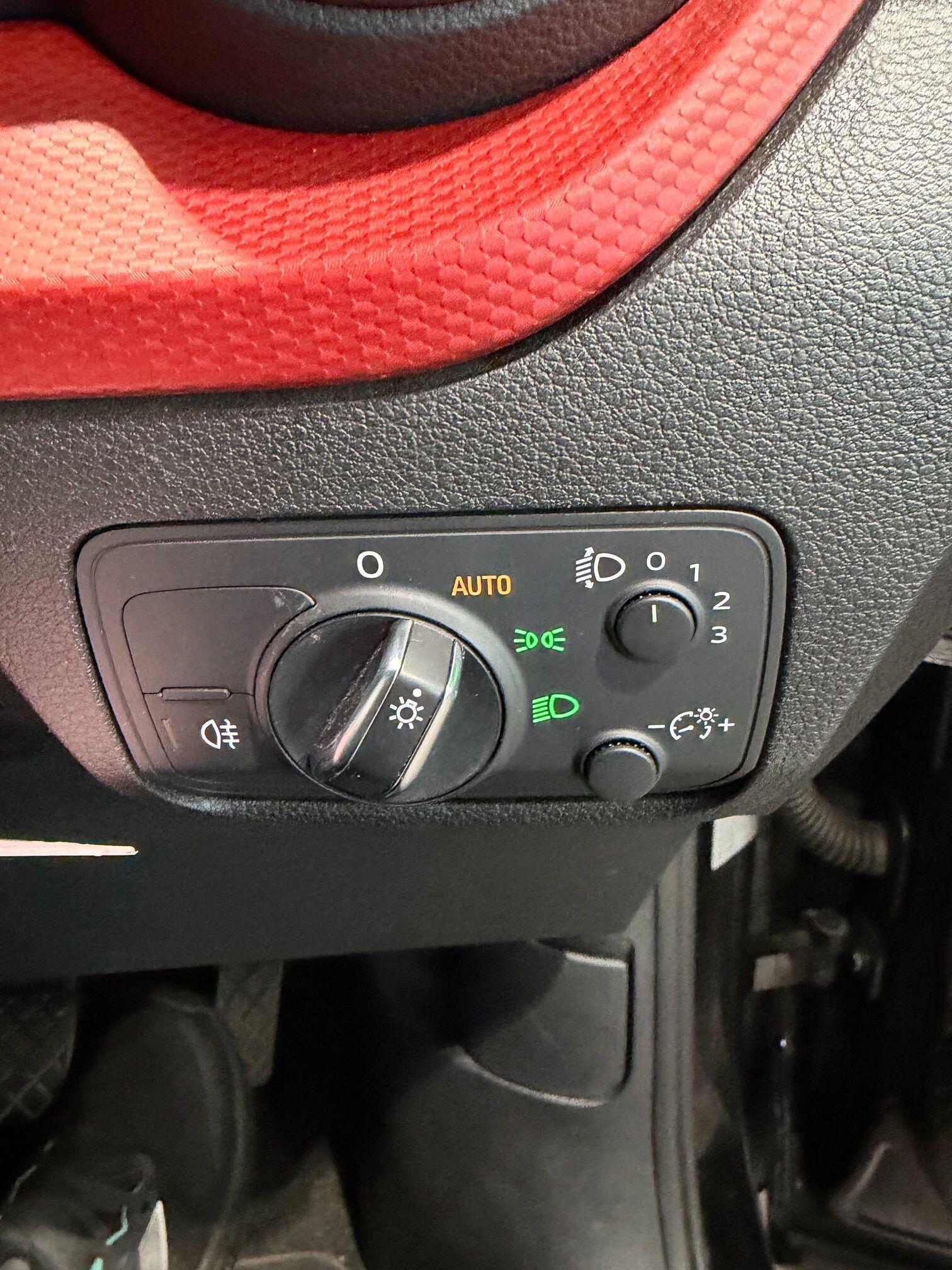 Audi Q2 - Image 20