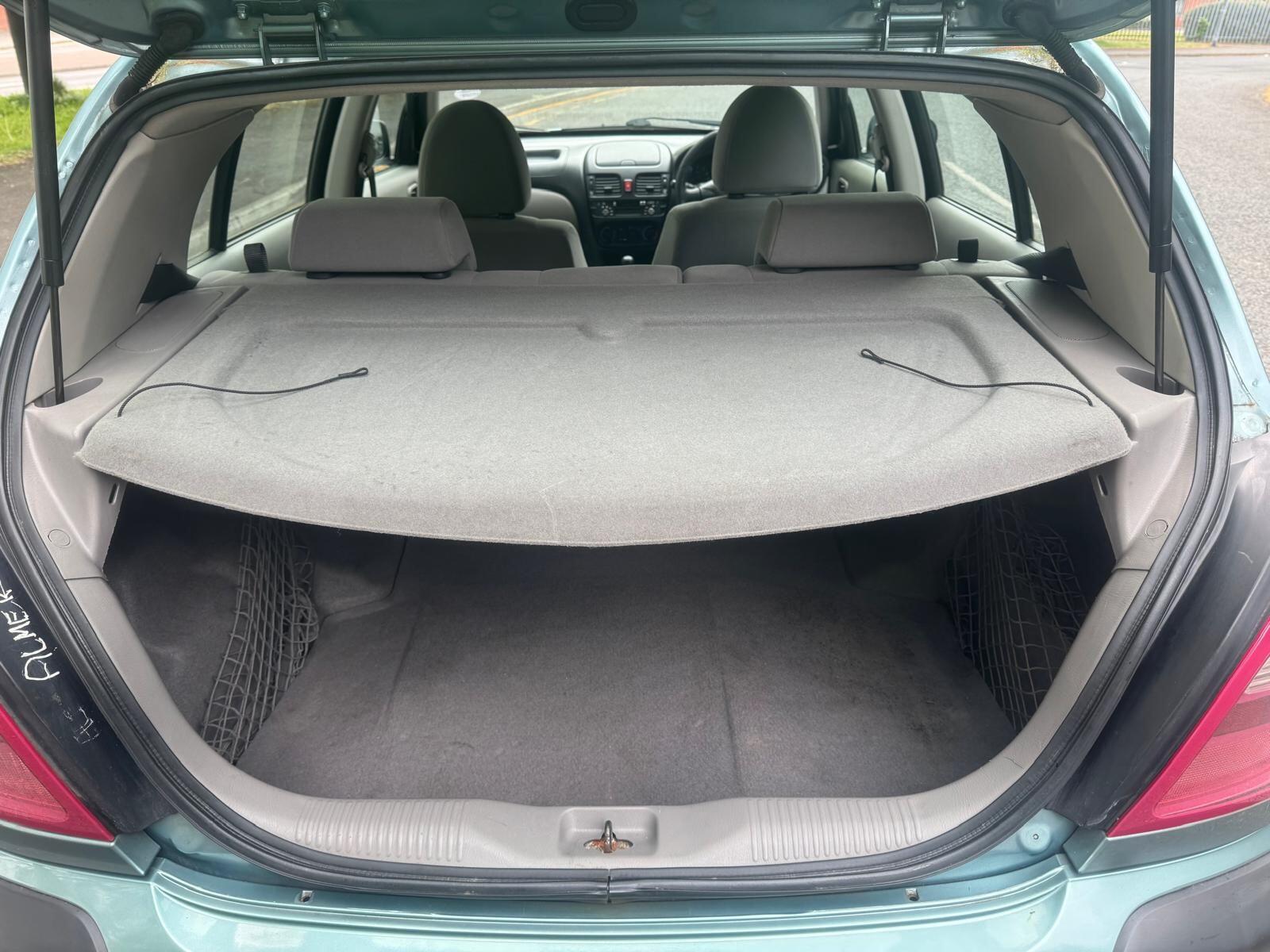 Nissan Almera - Image 8
