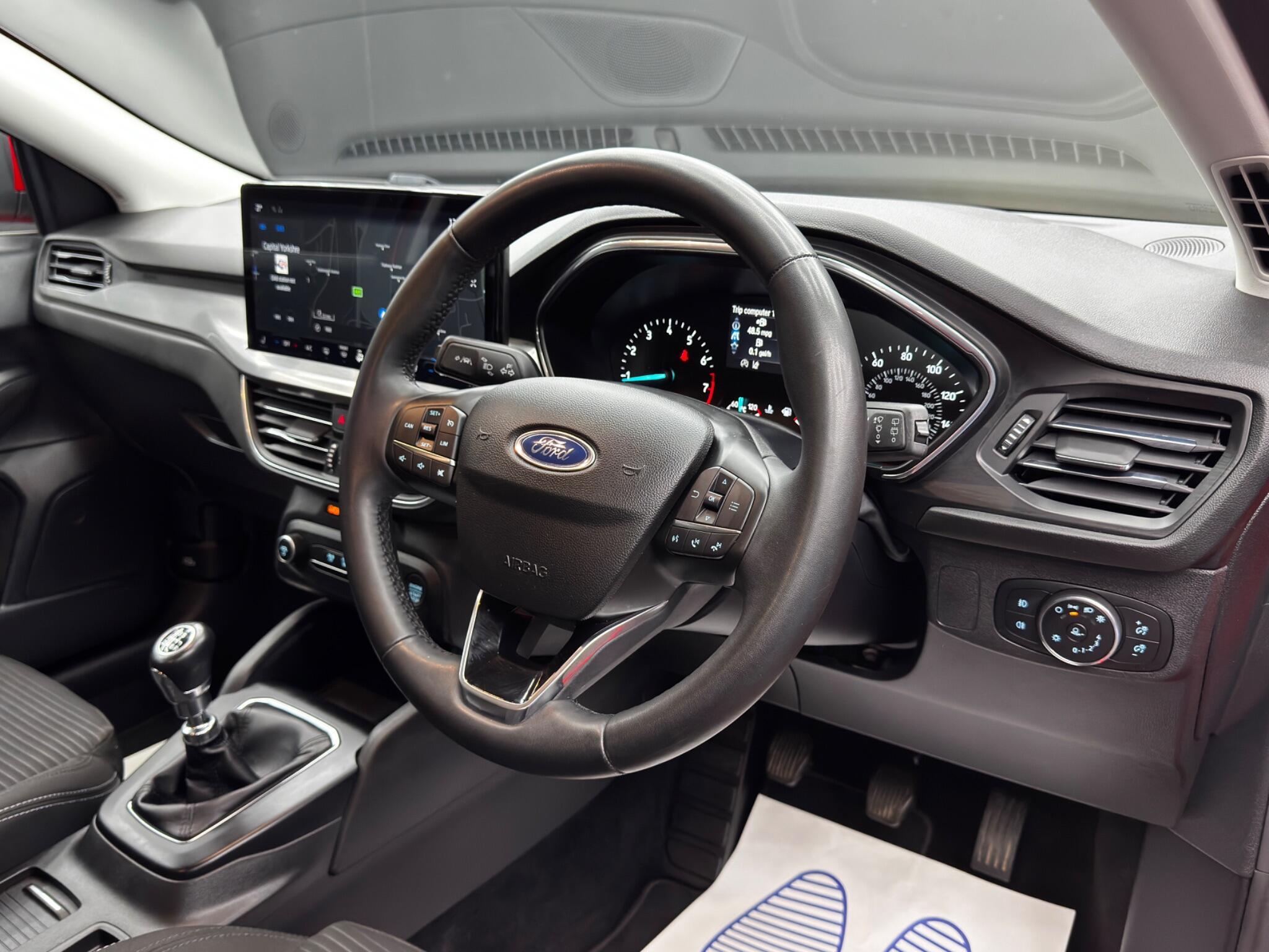 Ford Focus - Image 9