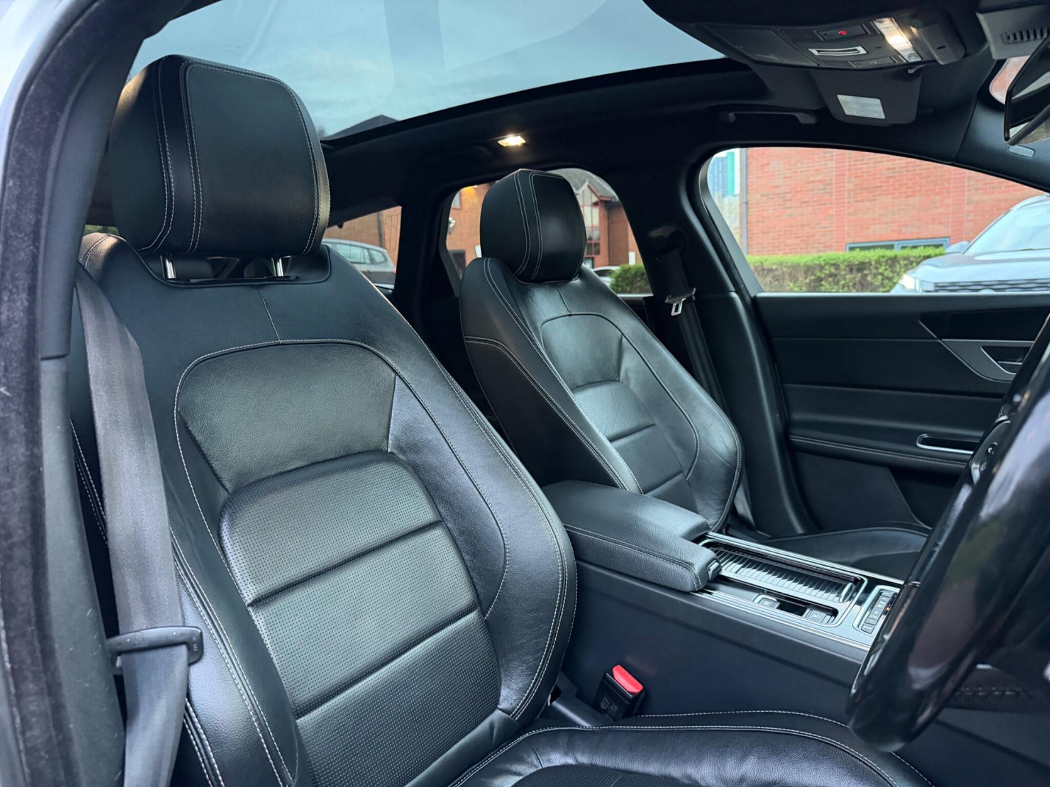 Jaguar XF - Image 41