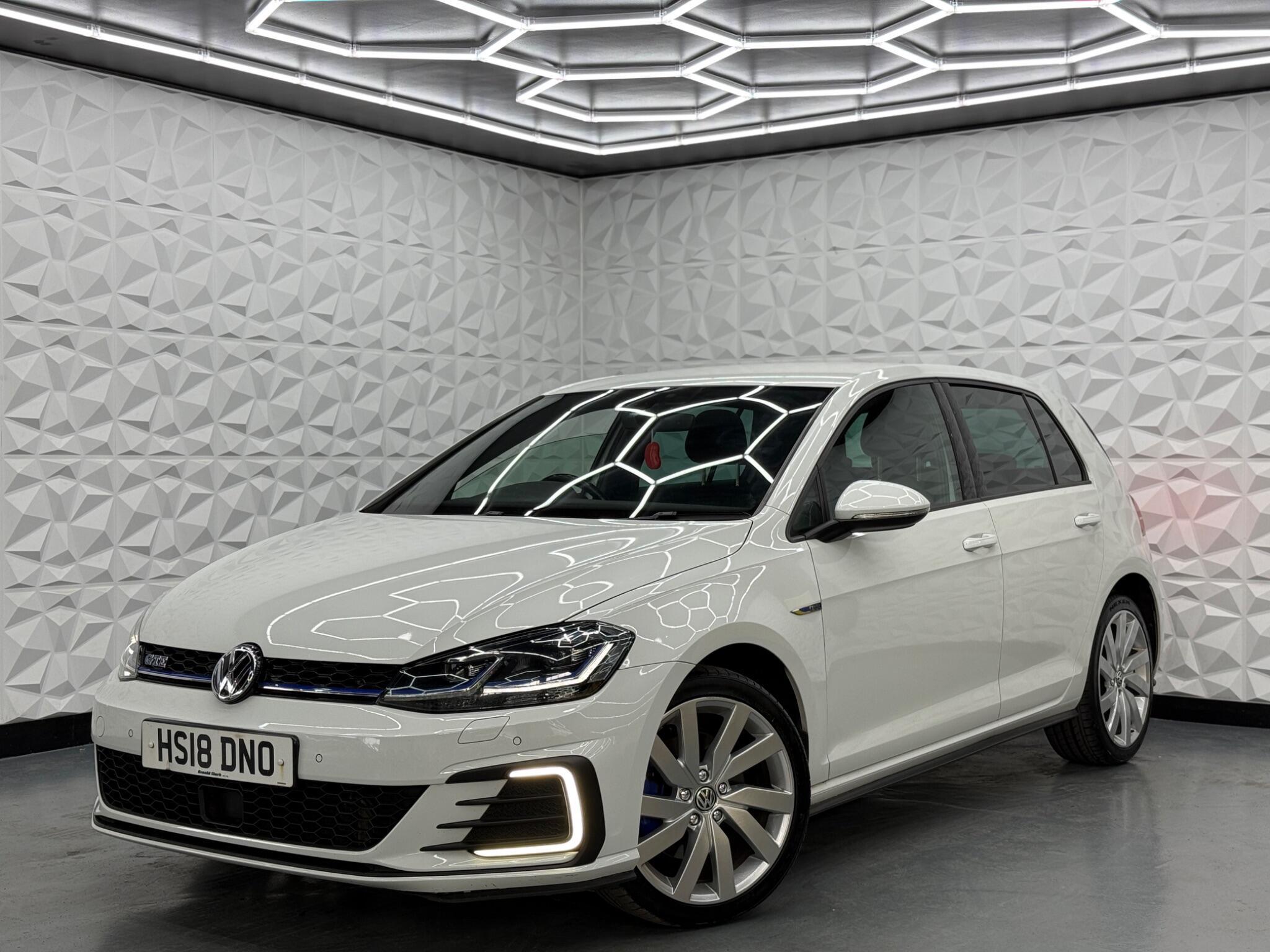 Volkswagen Golf - Image 55