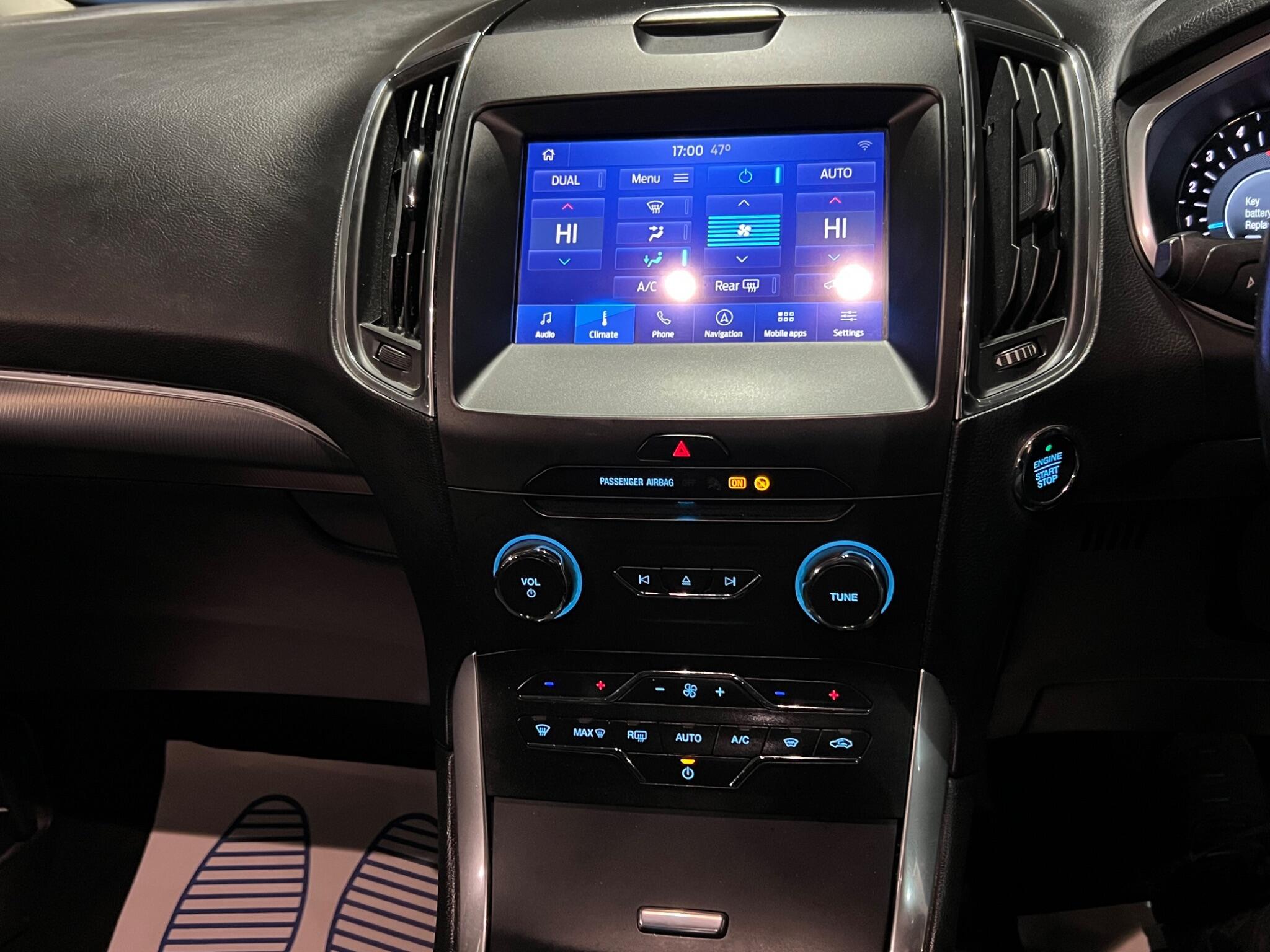 Ford Galaxy - Image 33