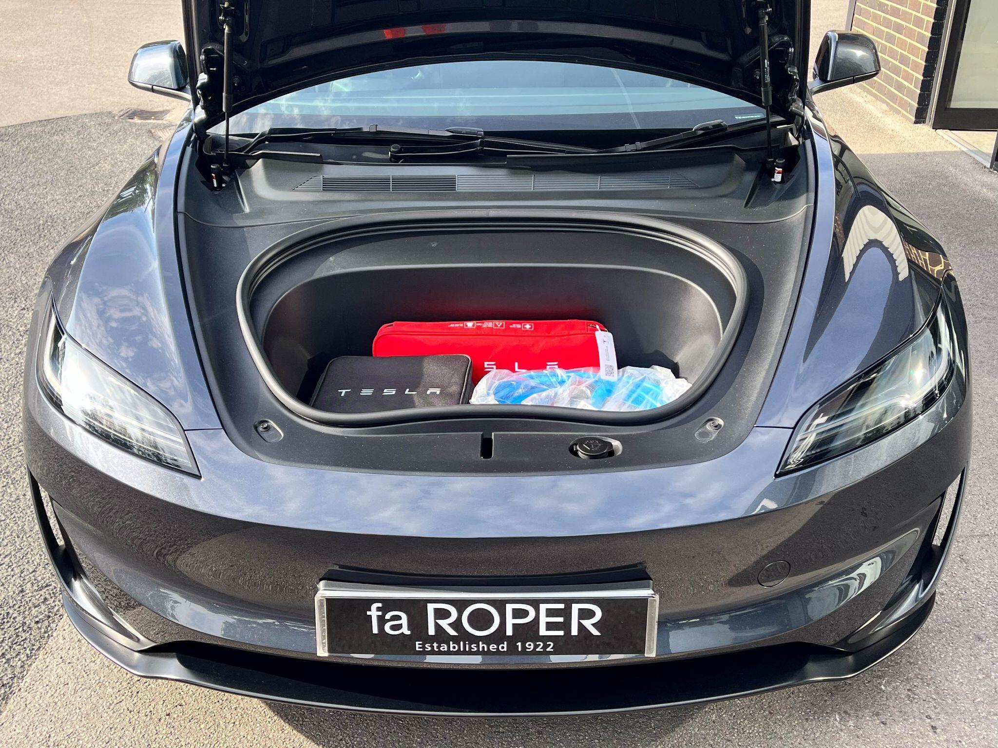 Tesla Model 3 - Image 2
