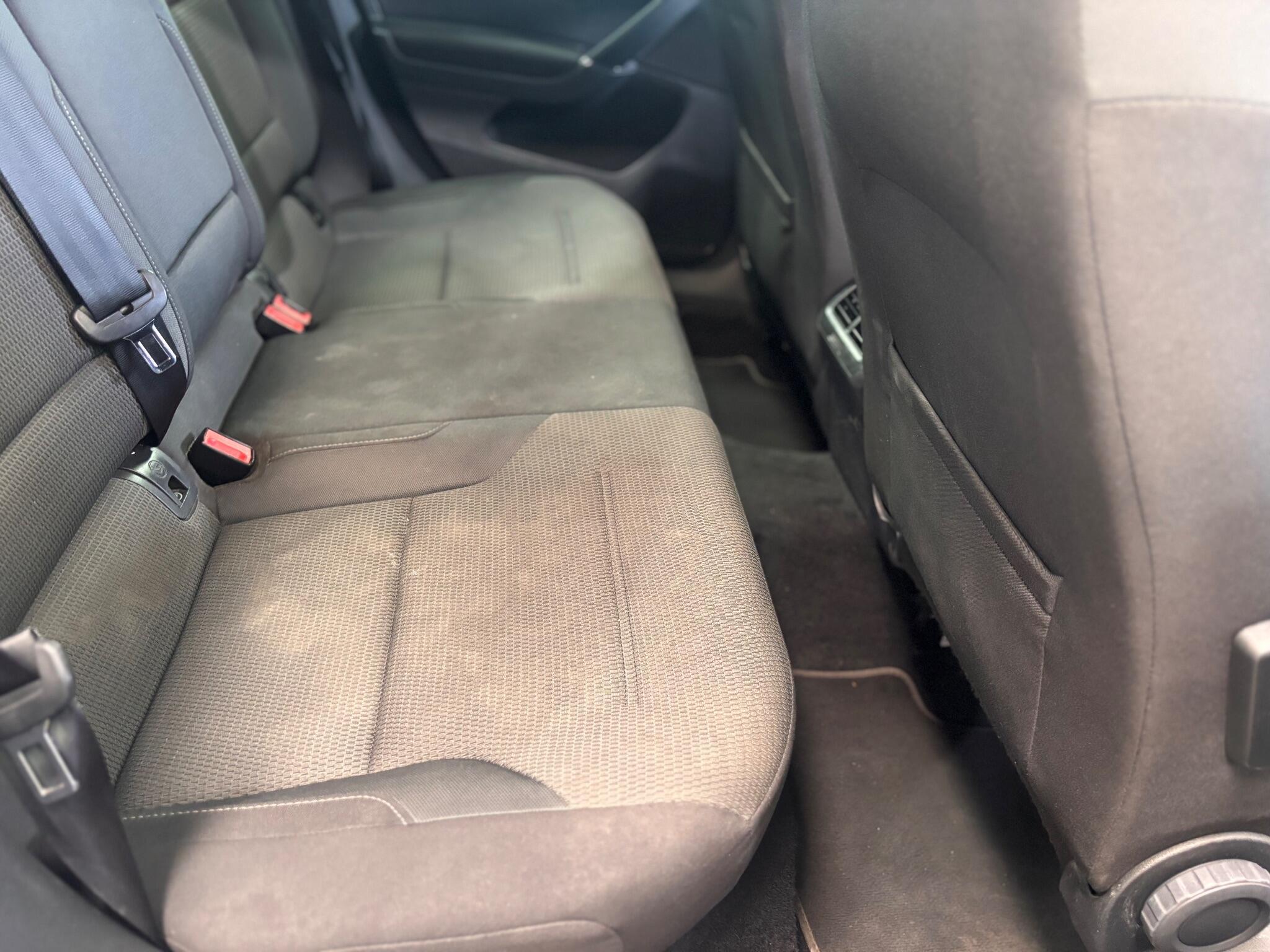 Volkswagen Golf - Image 22