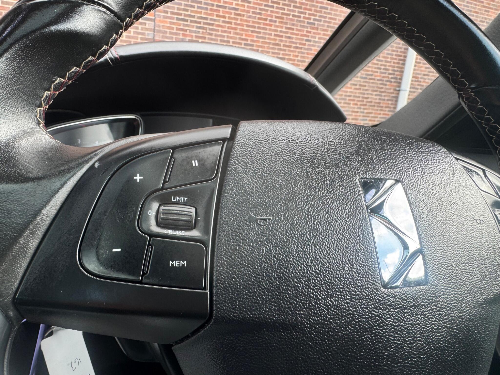 DS AUTOMOBILES DS 5 - Image 37