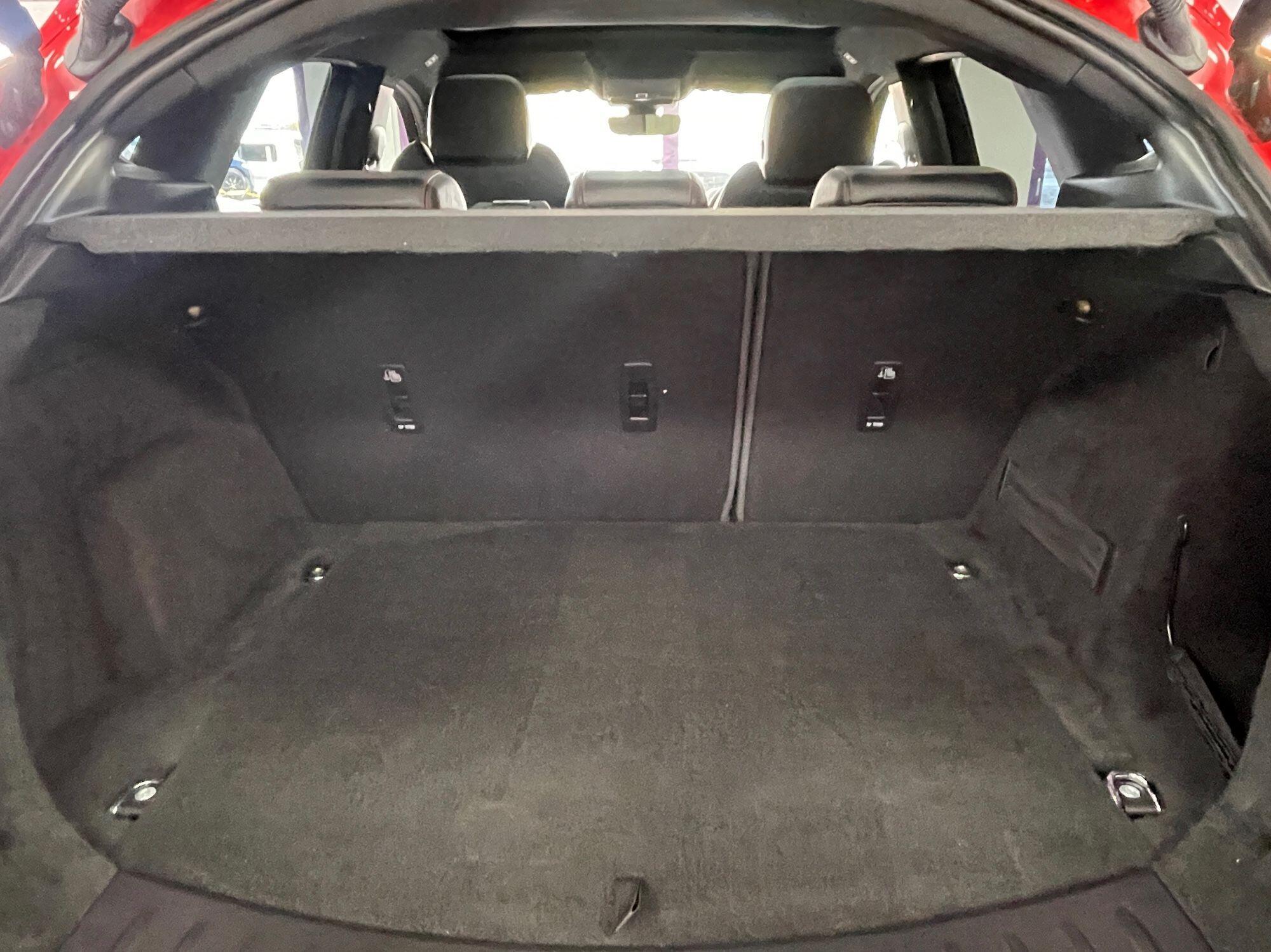 Jaguar E-Pace - Image 18