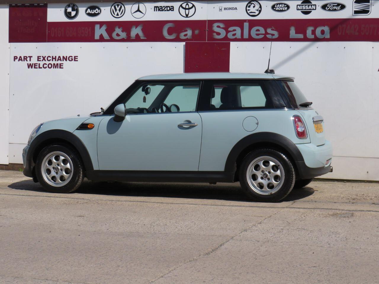 MINI Hatch - Image 32