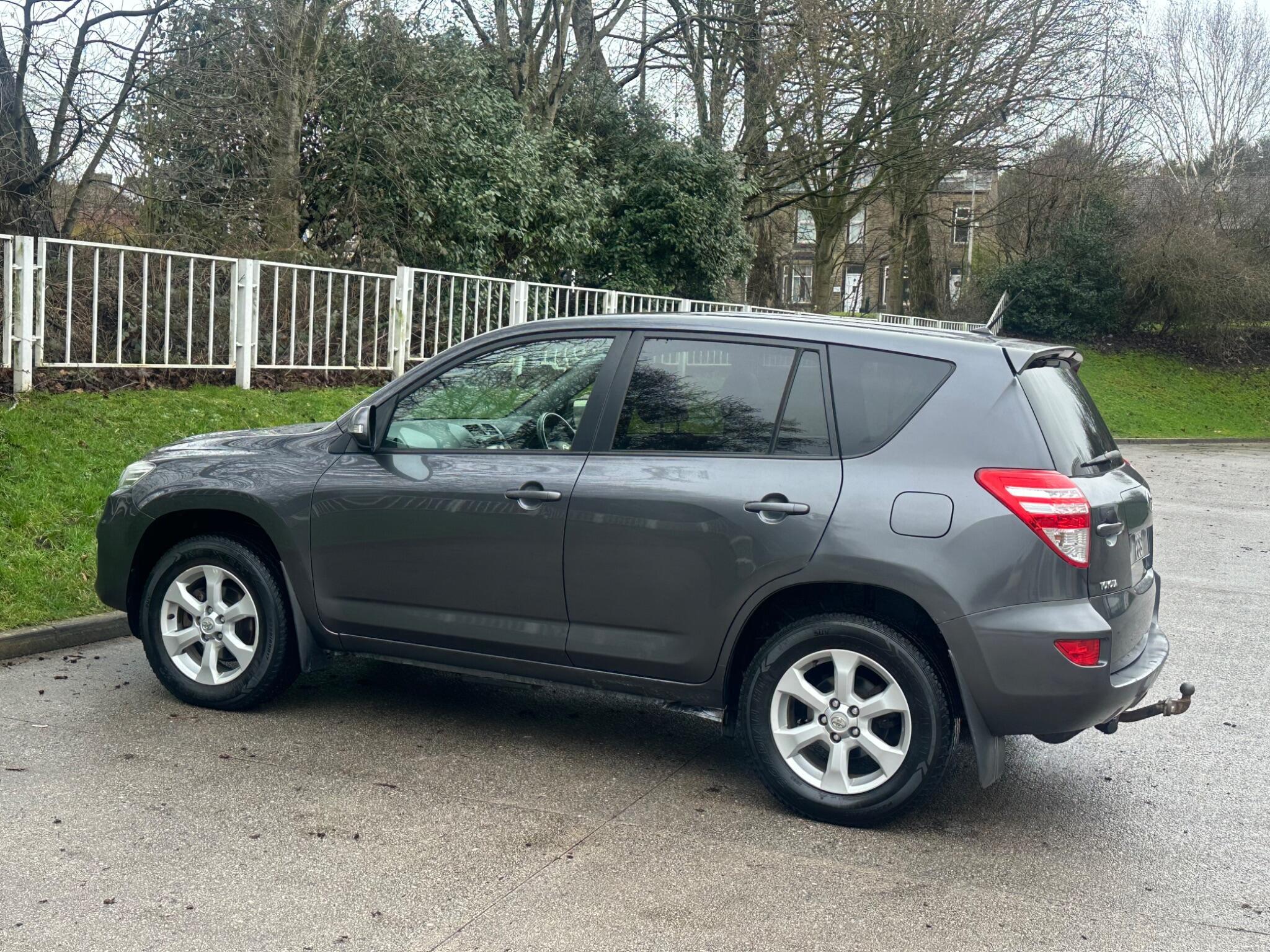 Toyota RAV4 - Image 14