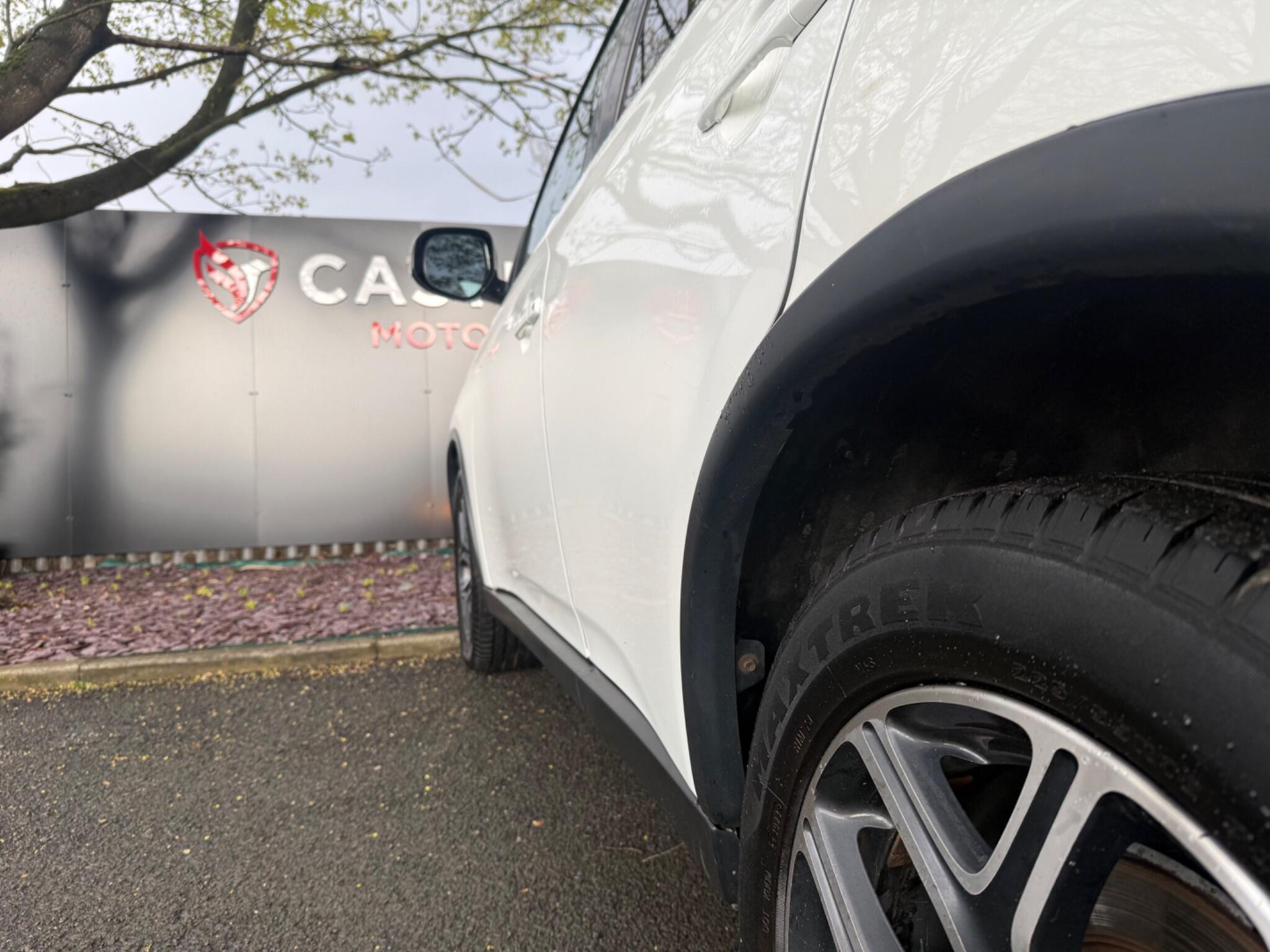 Mitsubishi Outlander - Image 15