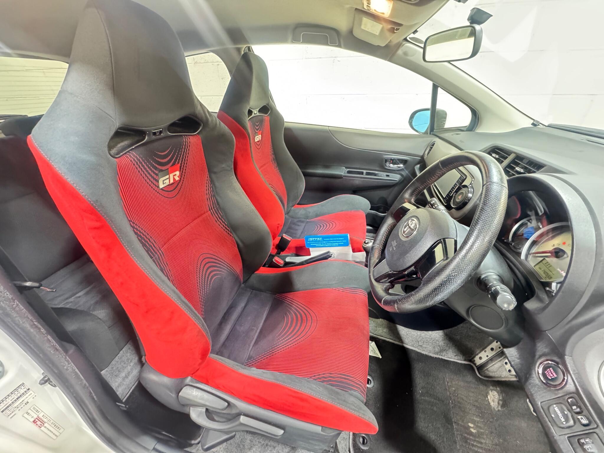 Toyota VITZ - Image 8