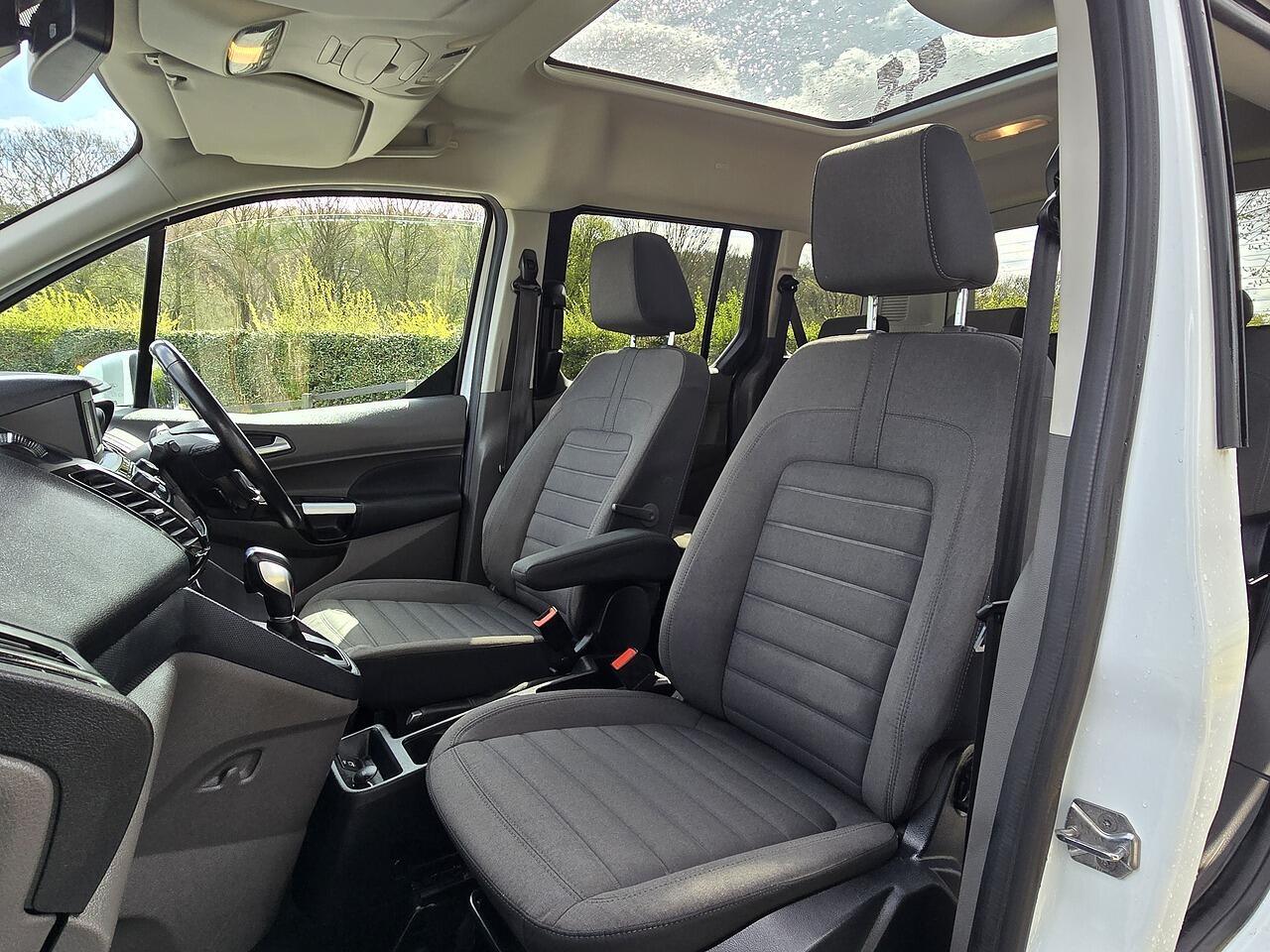 Ford Tourneo Connect - Image 3