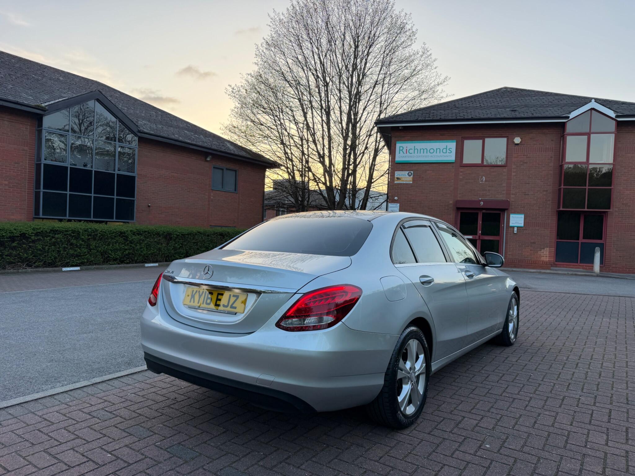 Mercedes C Class - Image 19