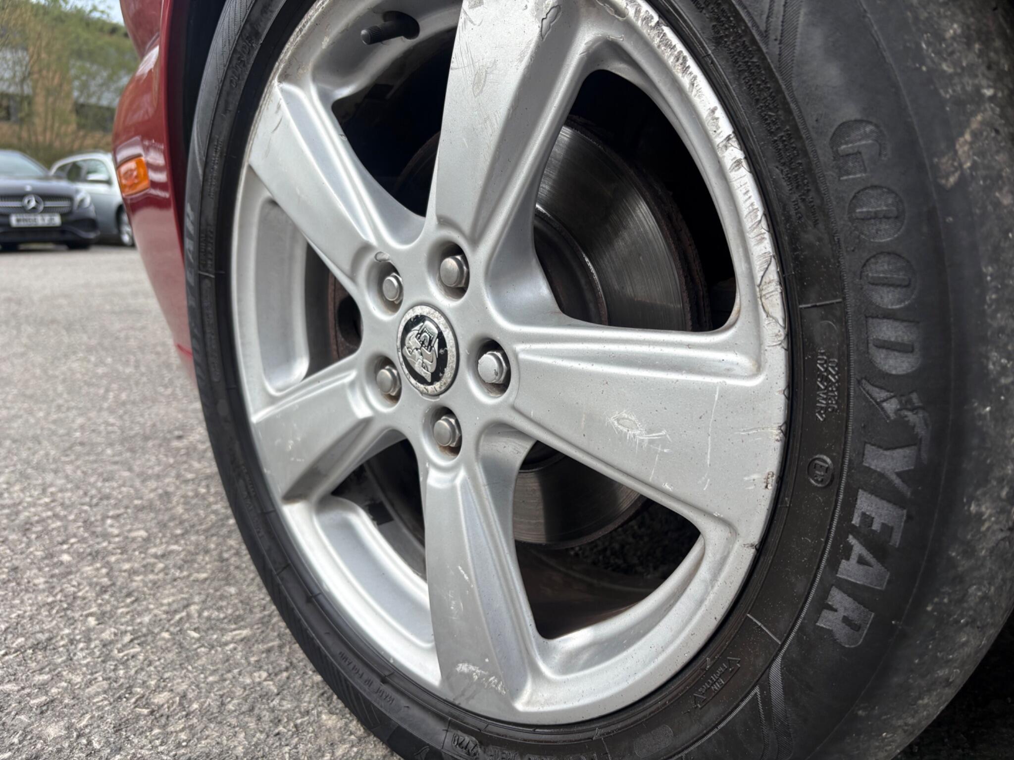 Jaguar X-TYPE - Image 10