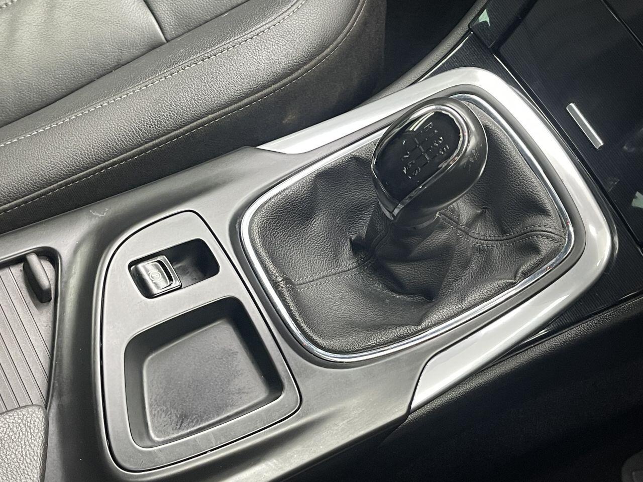 Vauxhall Insignia - Image 25