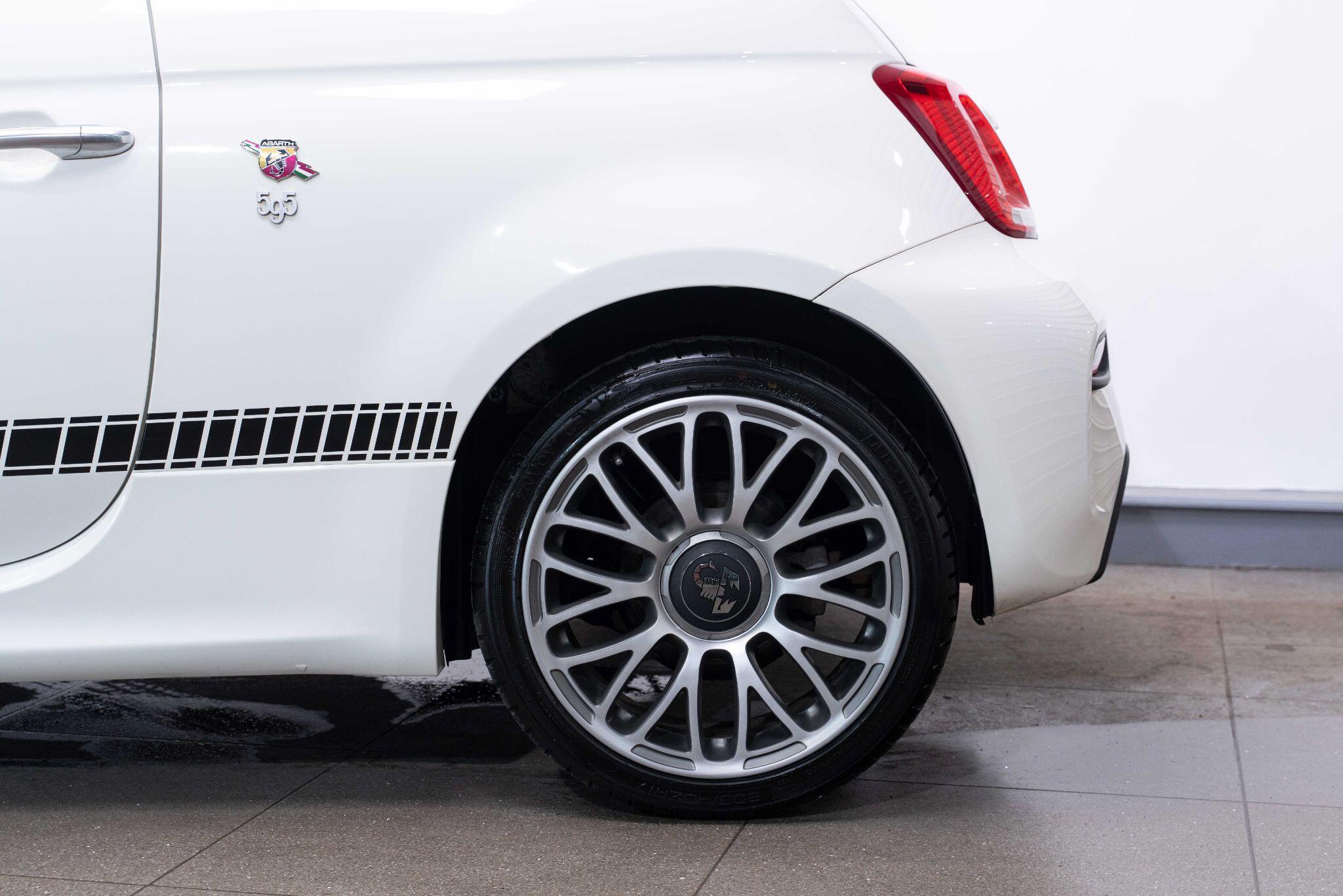 Abarth 595 - Image 8
